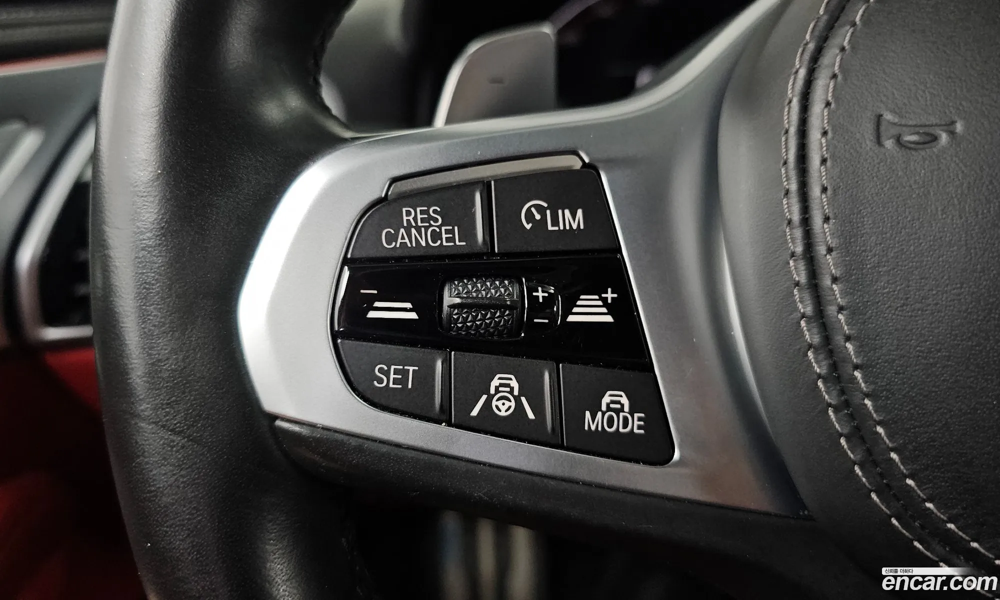 BMW 8 Series 2021 — 11