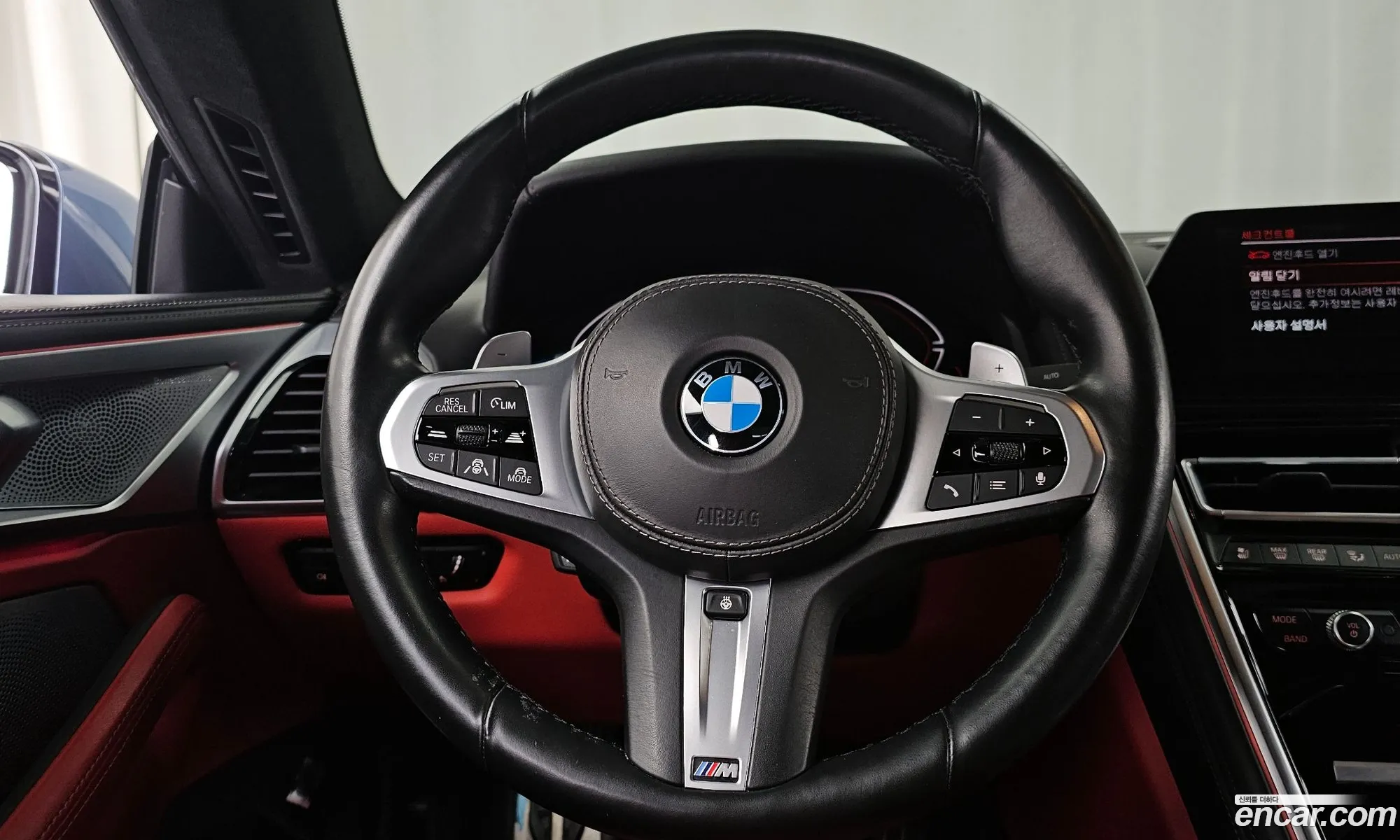 BMW 8 Series 2021 — 24