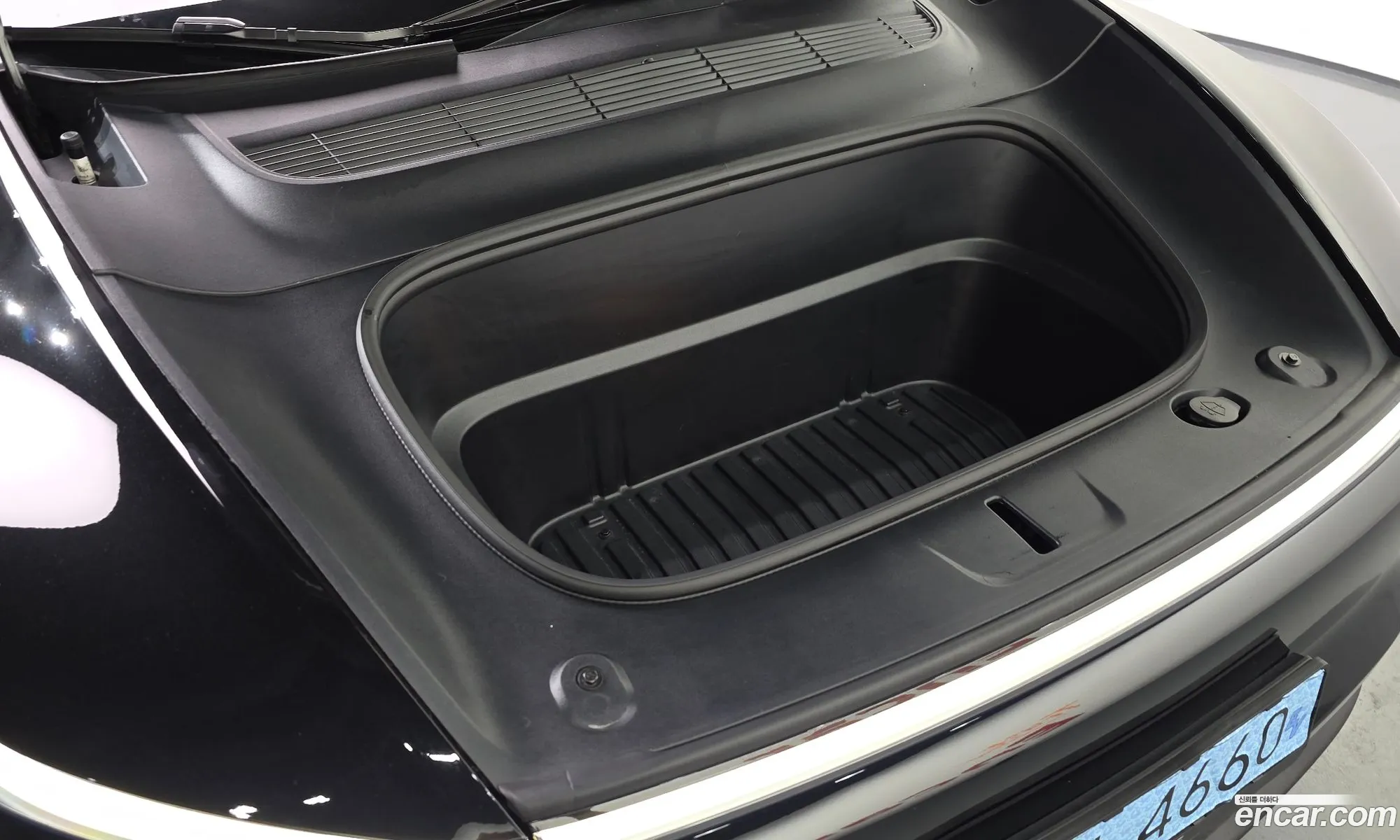 Tesla Model Y 2025 — 13