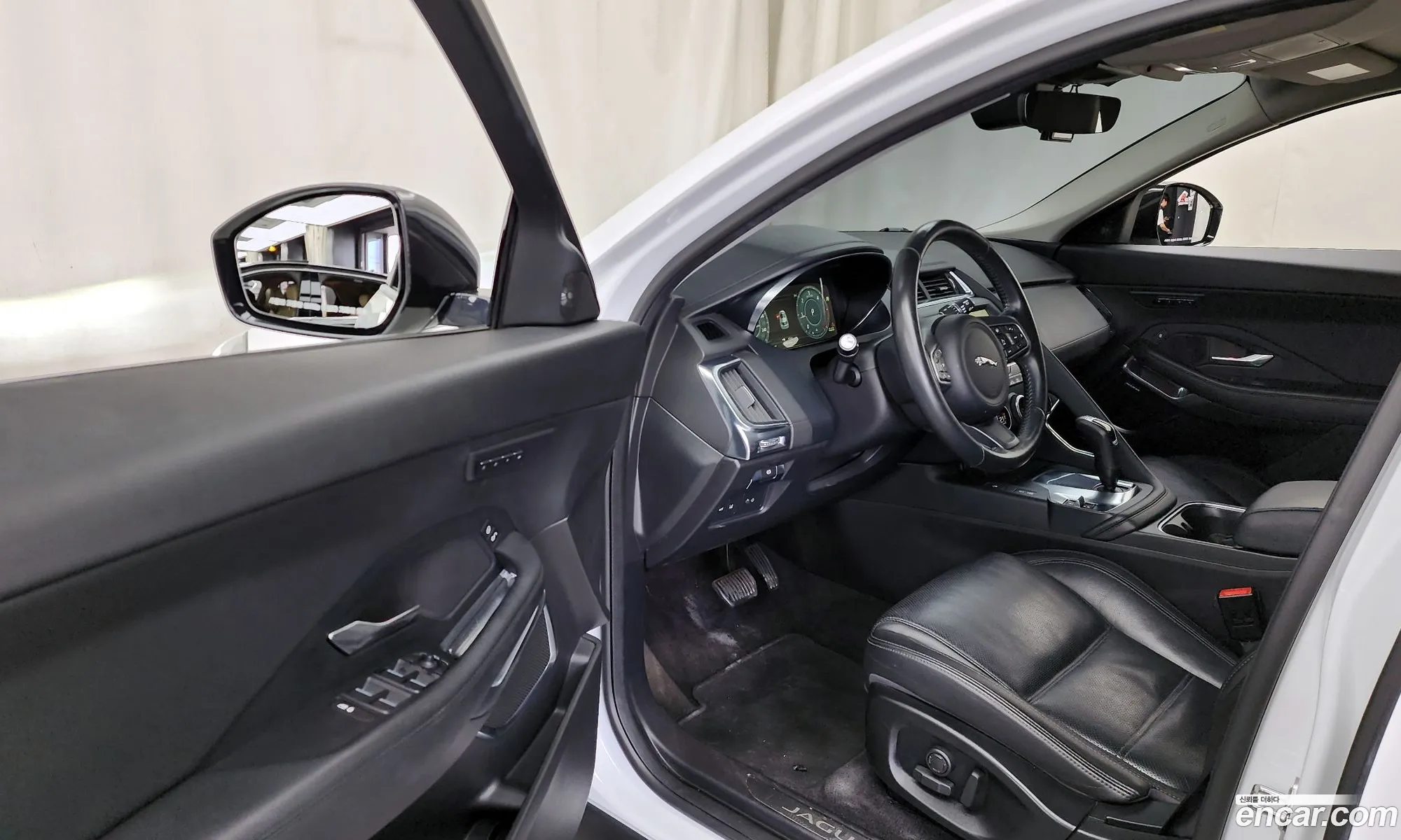 Jaguar E-Pace 2020 SADFA2BN6L1Z90537 — 6