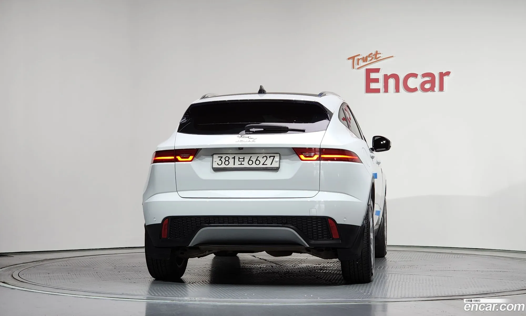 Jaguar E-Pace 2020 SADFA2BN6L1Z90537 — 13