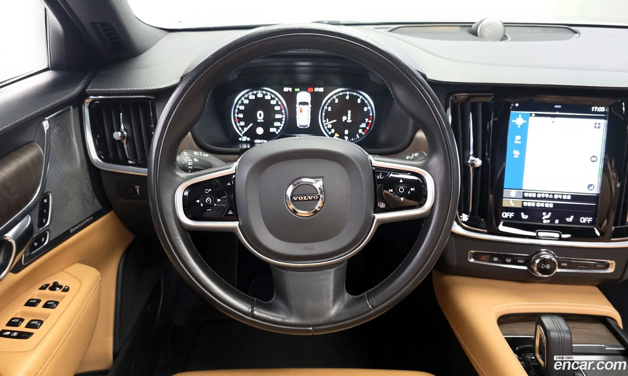 Volvo V90 Cross Country 2020 — 11