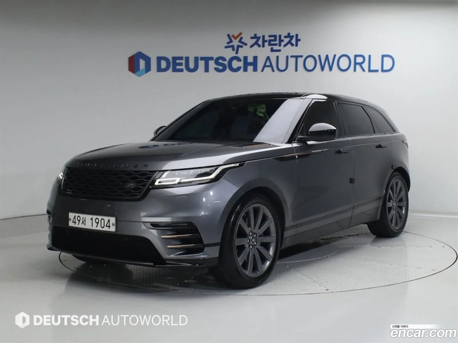 Land Rover Range Rover Velar 2017 — 19