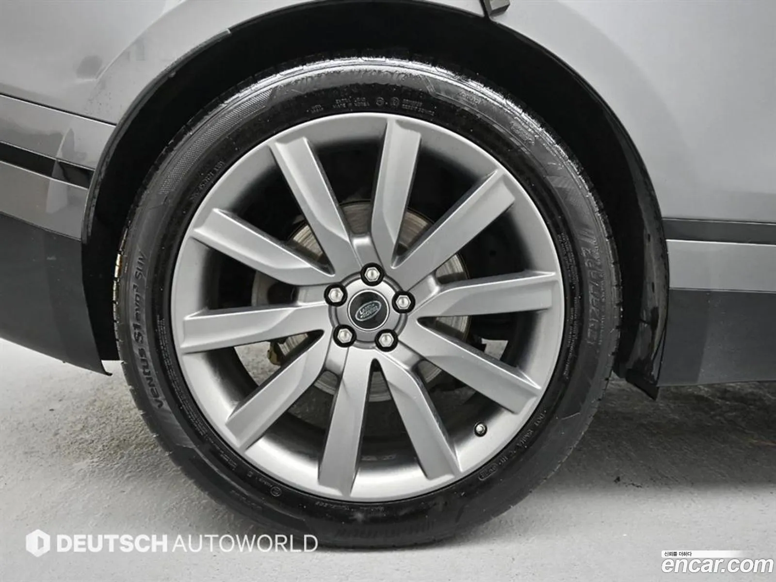 Land Rover Range Rover Velar 2017 — 15