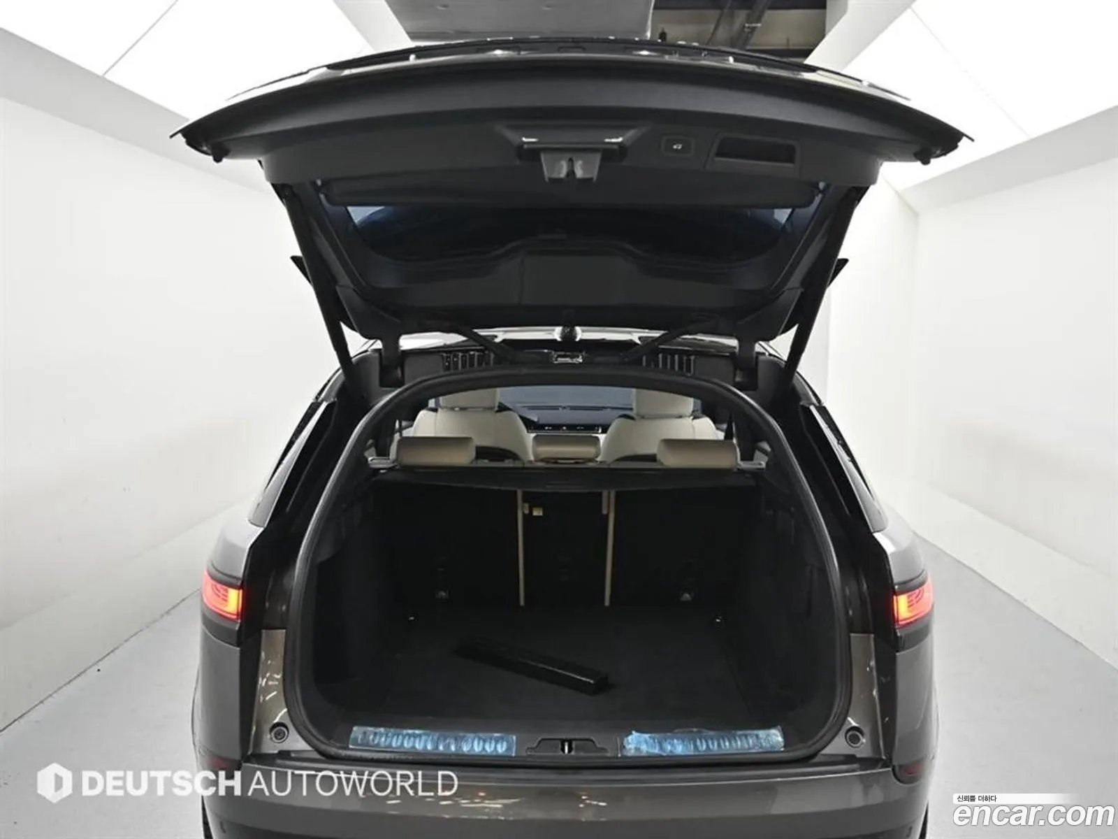 Land Rover Range Rover Velar 2017 — 3