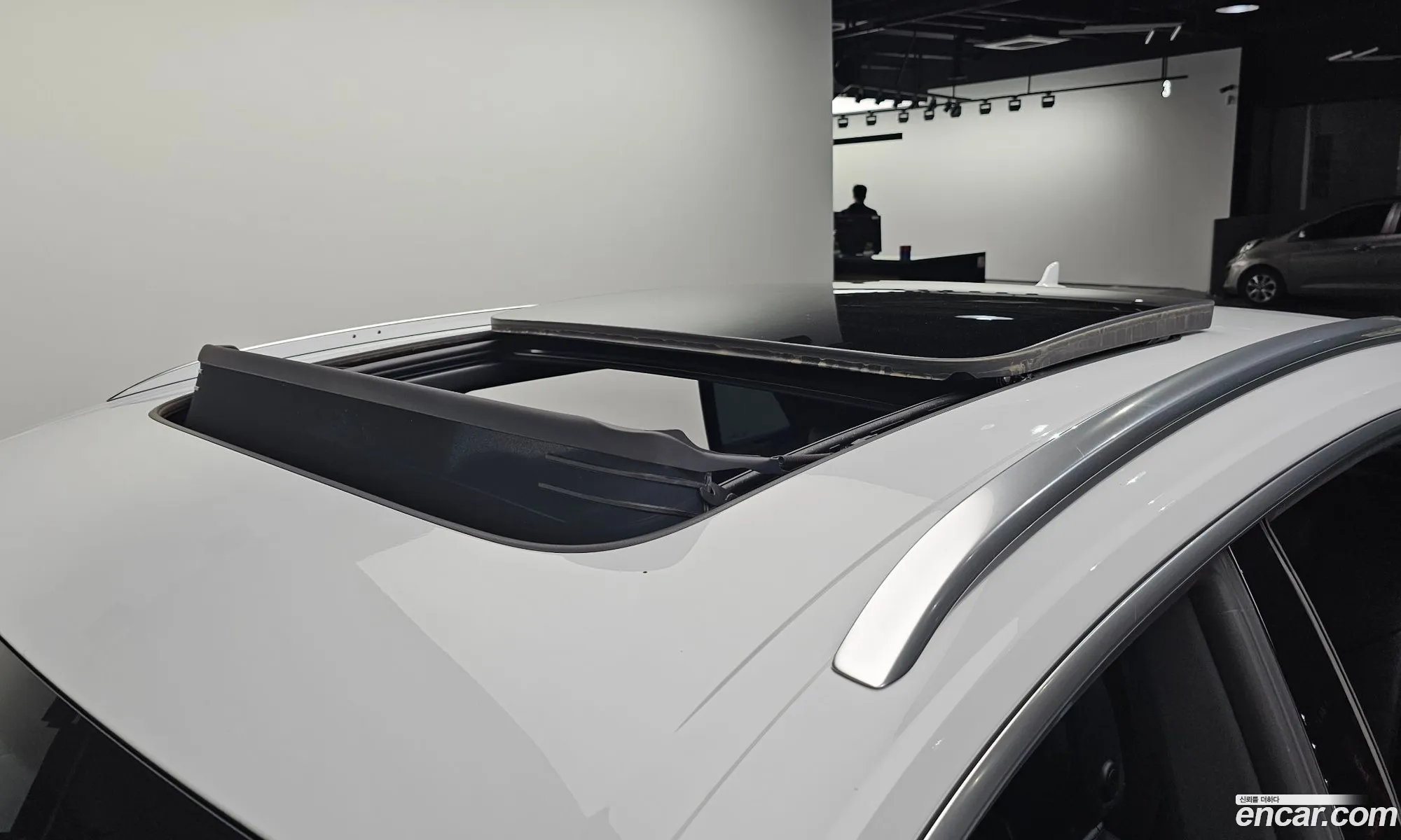 Audi Q8 2020 WAUZZZF1XLD019537 — 6