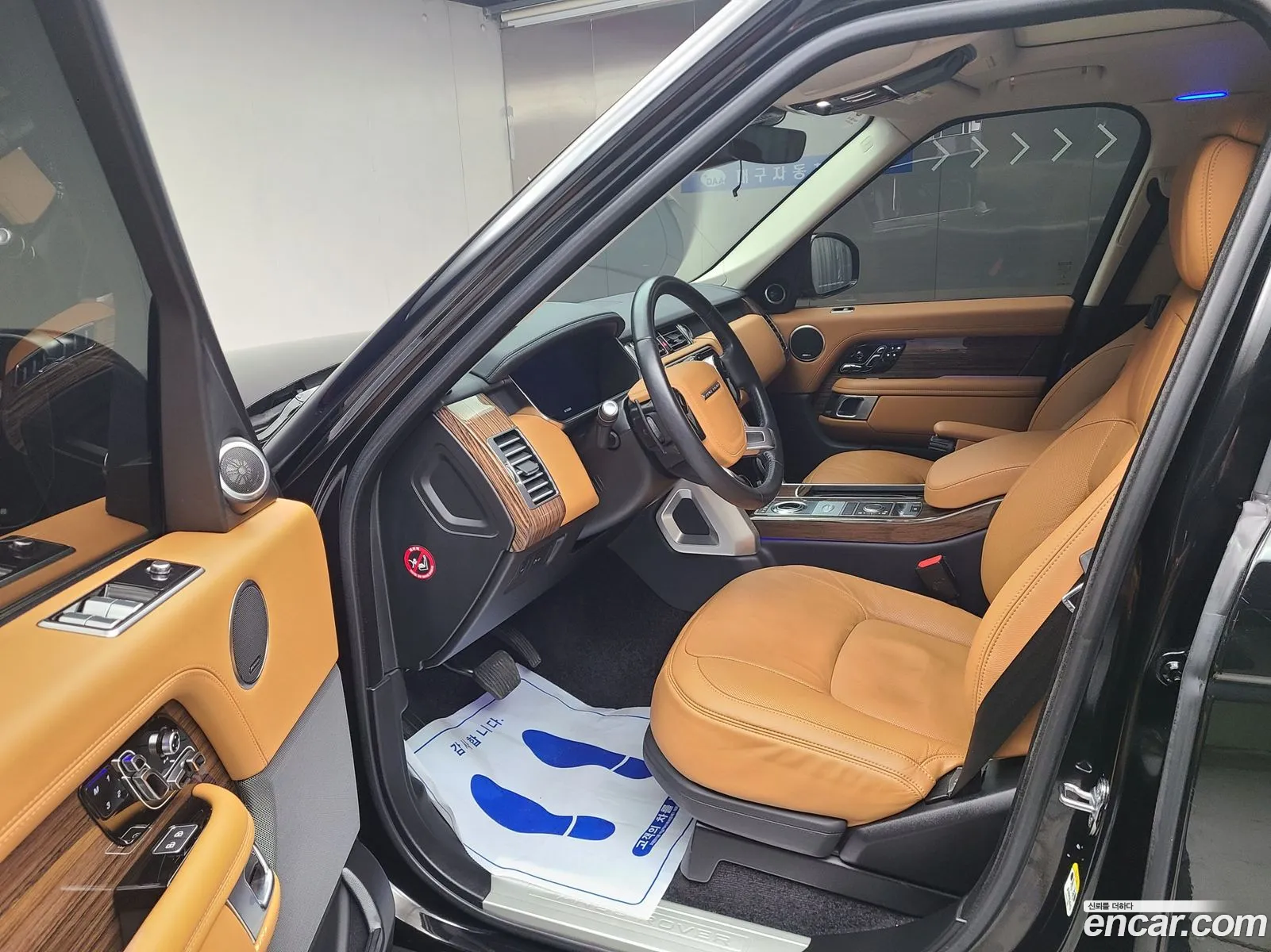 Land Rover Range Rover 2021 — 18