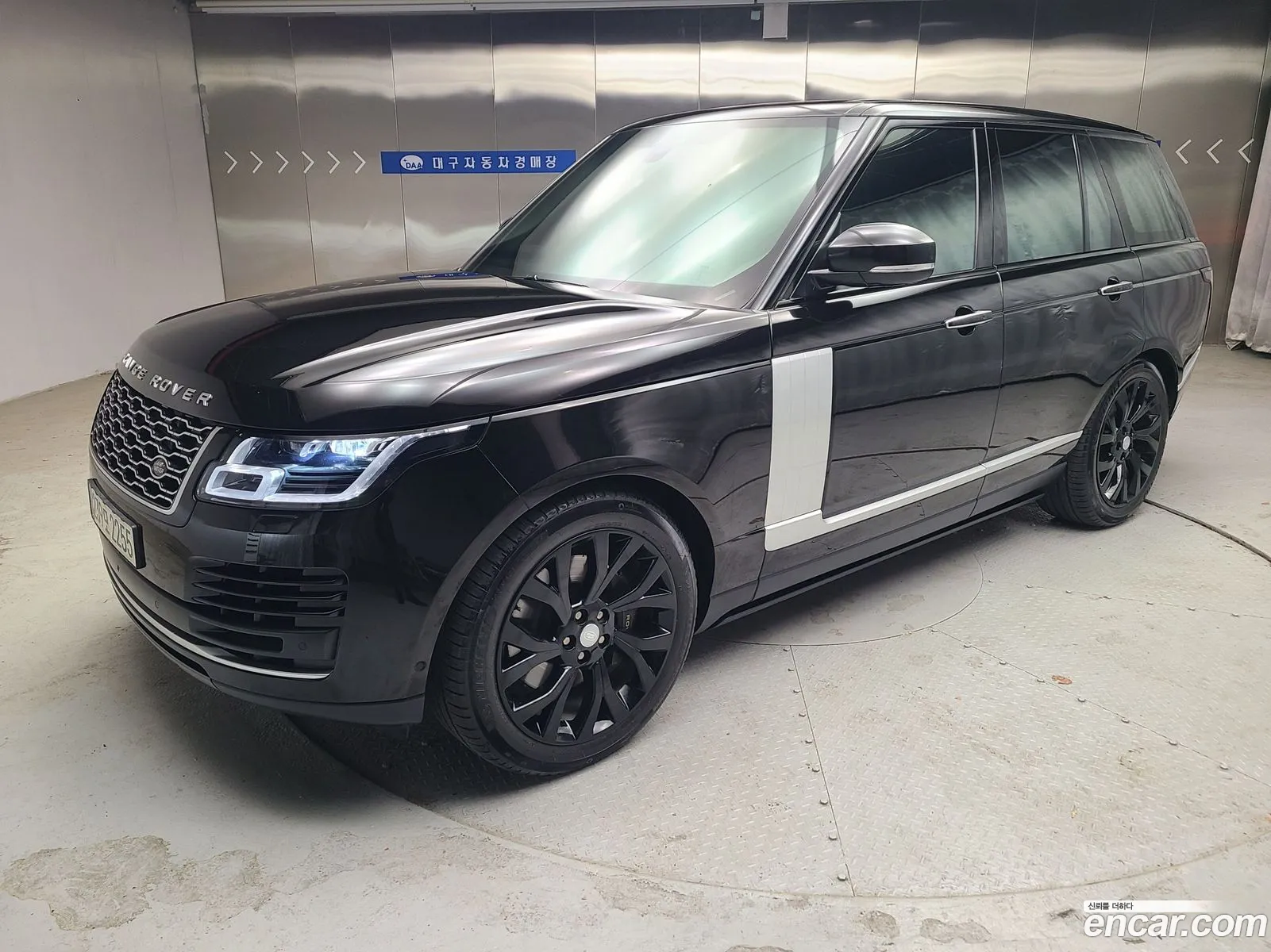 Land Rover Range Rover 2021 — 16