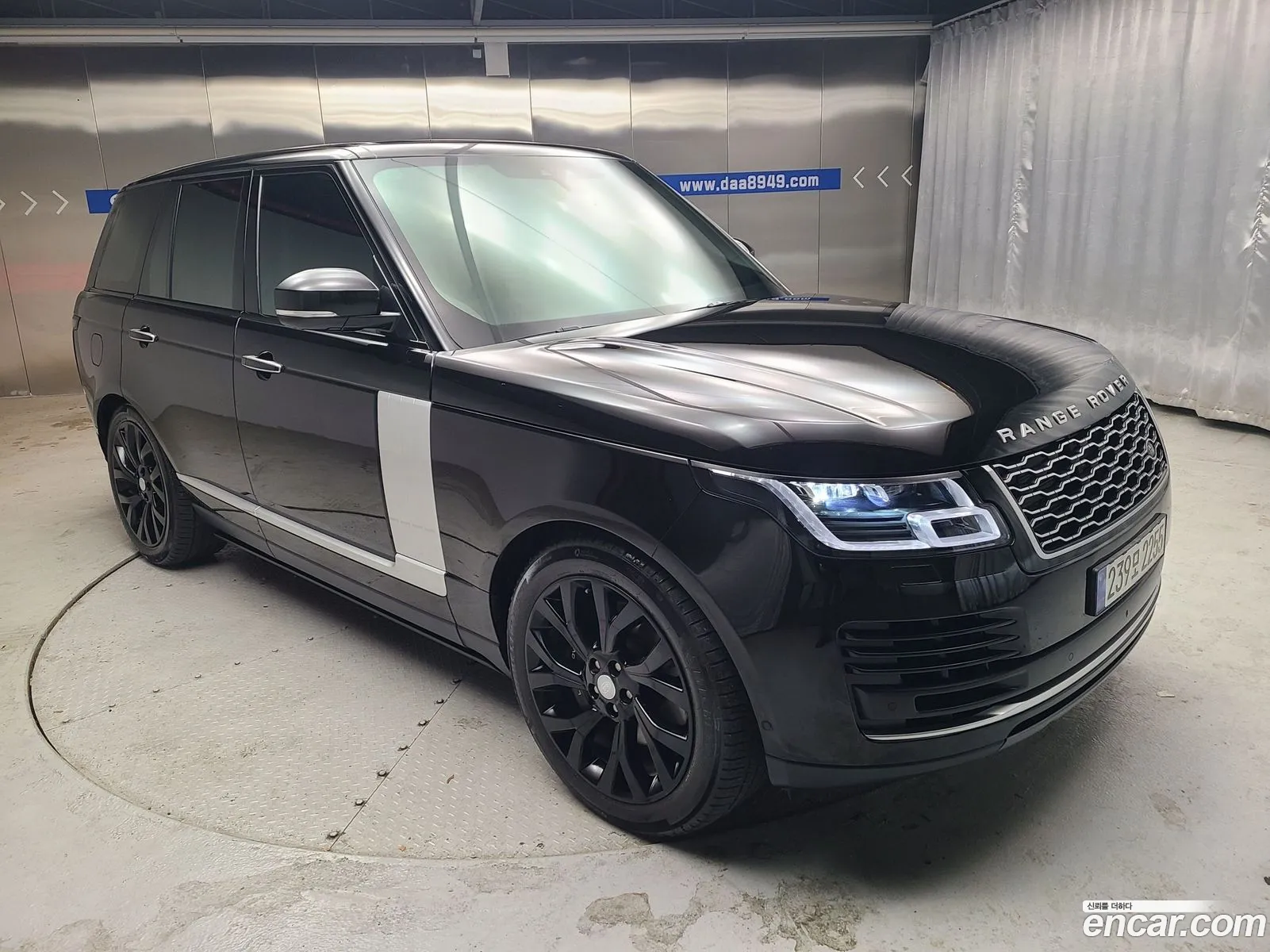 Land Rover Range Rover 2021 — 13