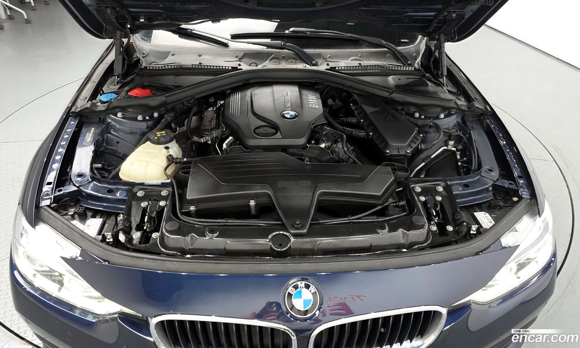 BMW 3 Series 2016 WBA8D1107HK776182 — 16