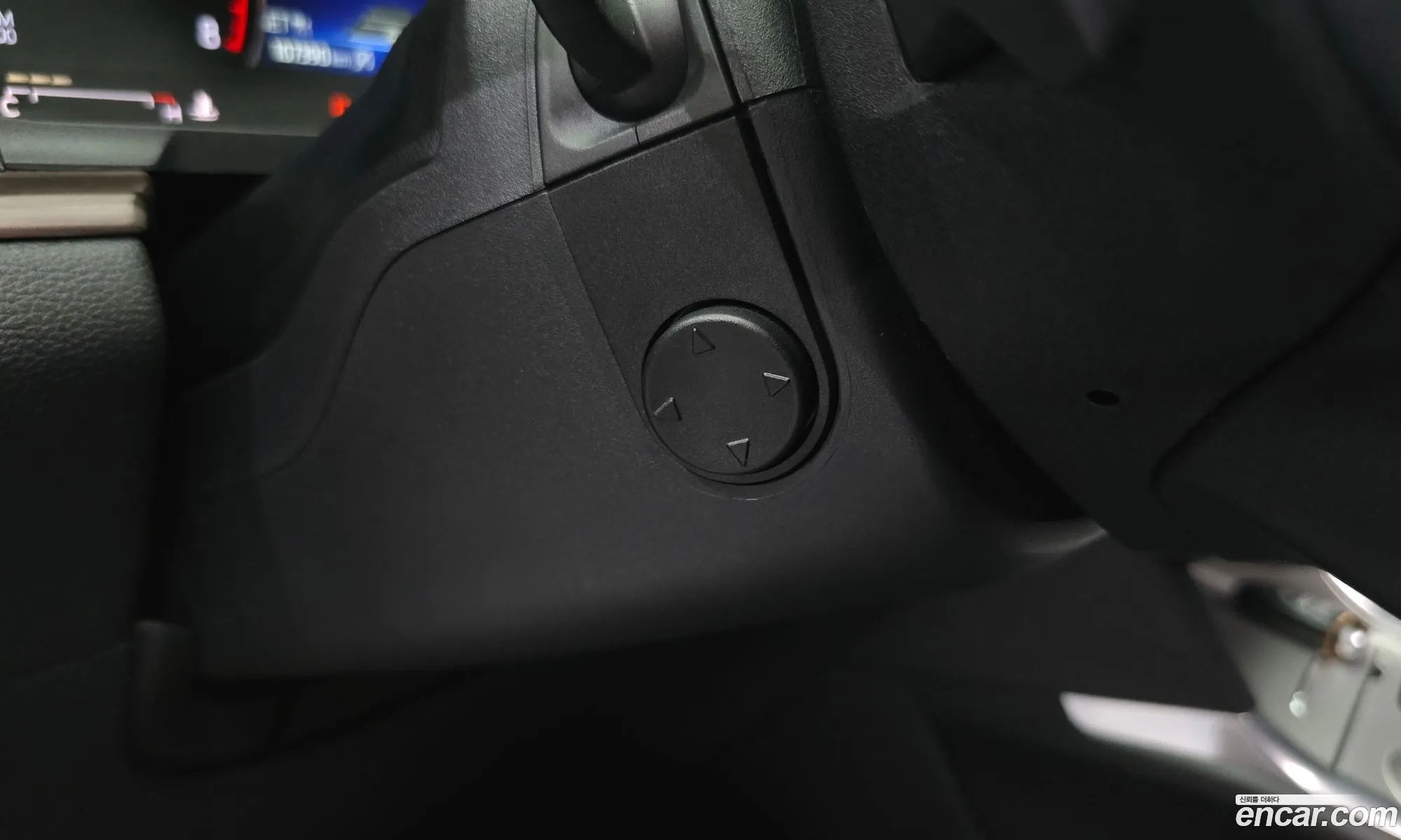 Ford Explorer 6th Gen 2019 1FMSK8FH0LGA73116 — 19