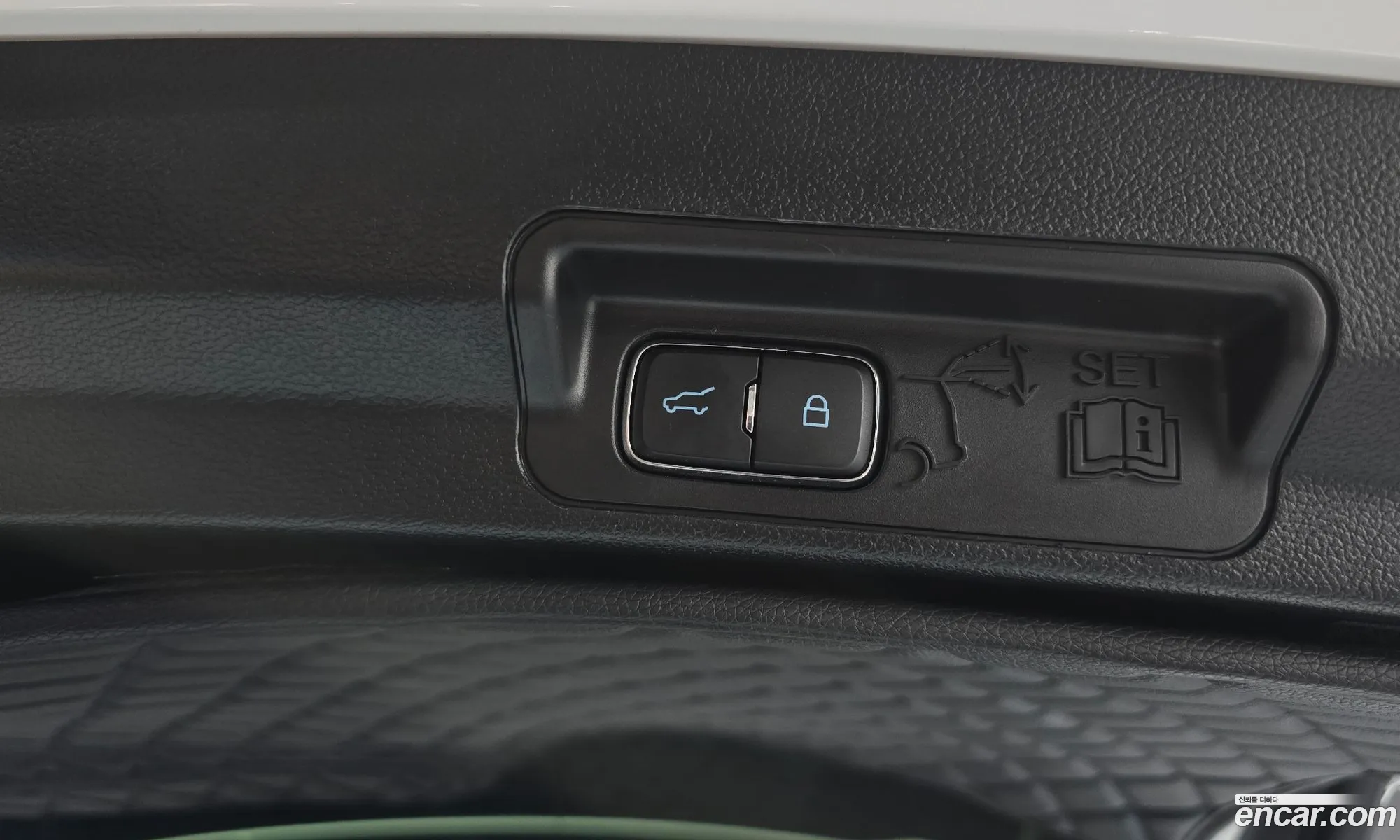 Ford Explorer 6th Gen 2019 1FMSK8FH0LGA73116 — 11