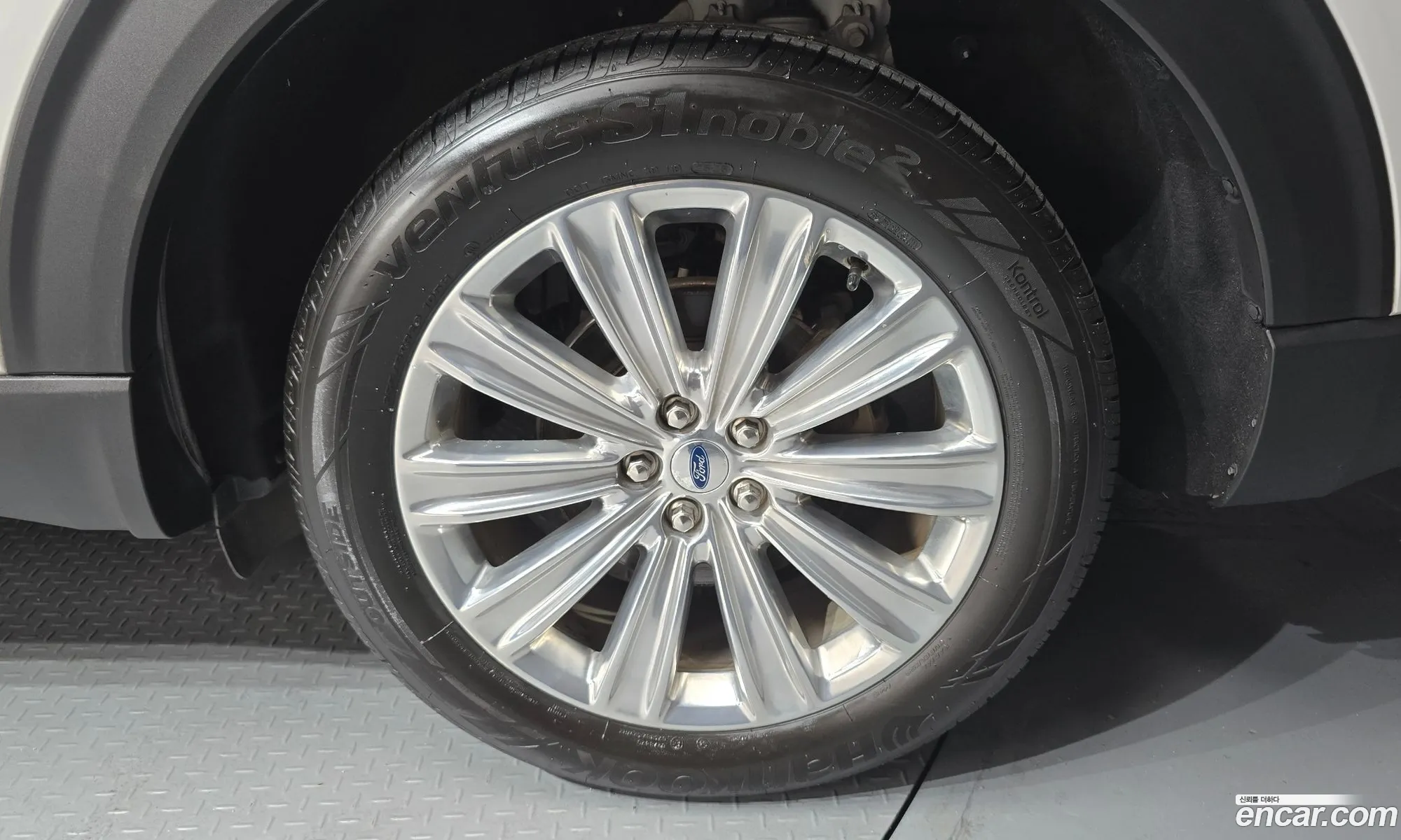Ford Explorer 6th Gen 2019 1FMSK8FH0LGA73116 — 12