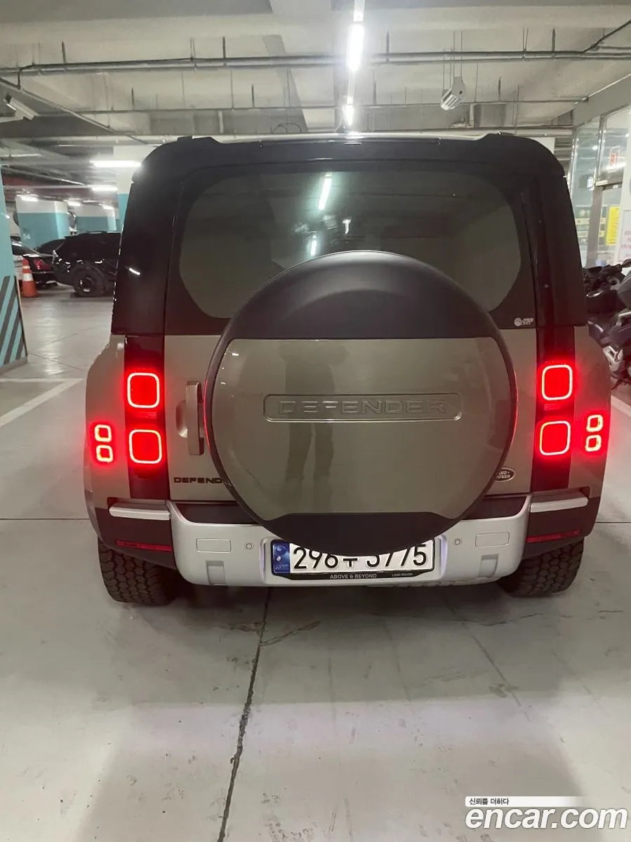 Land Rover Defender 2022 — 4
