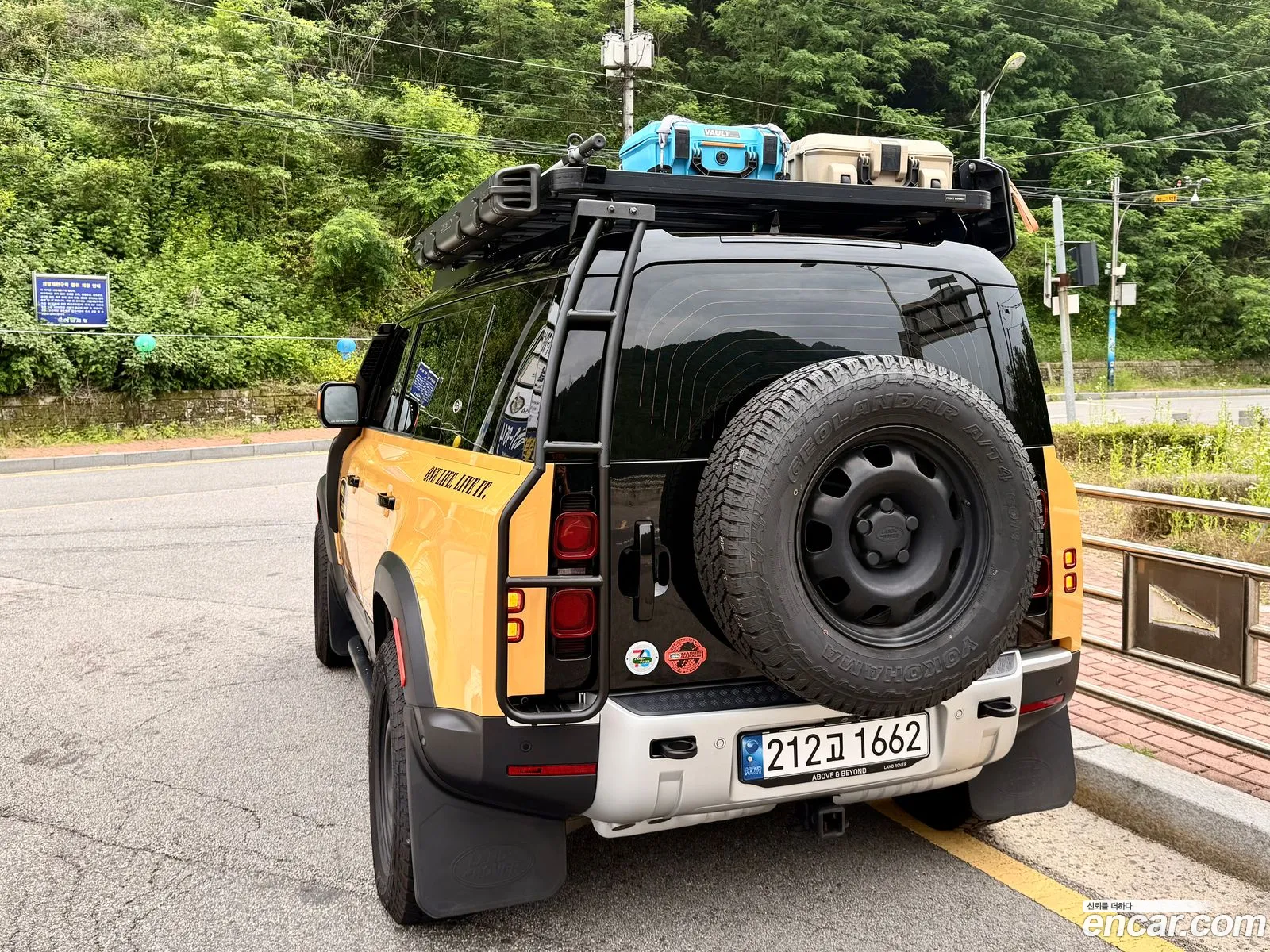 Land Rover Defender 2021 — 3
