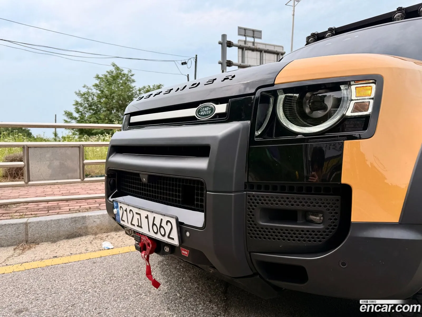 Land Rover Defender 2021 — 19
