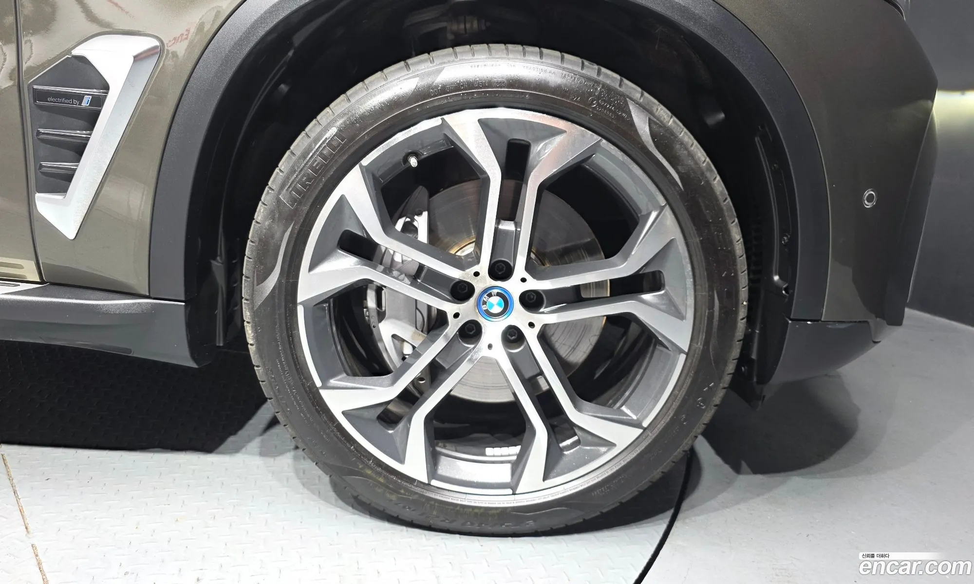 BMW X5 2024 WBA41EU03R9S37187 — 34