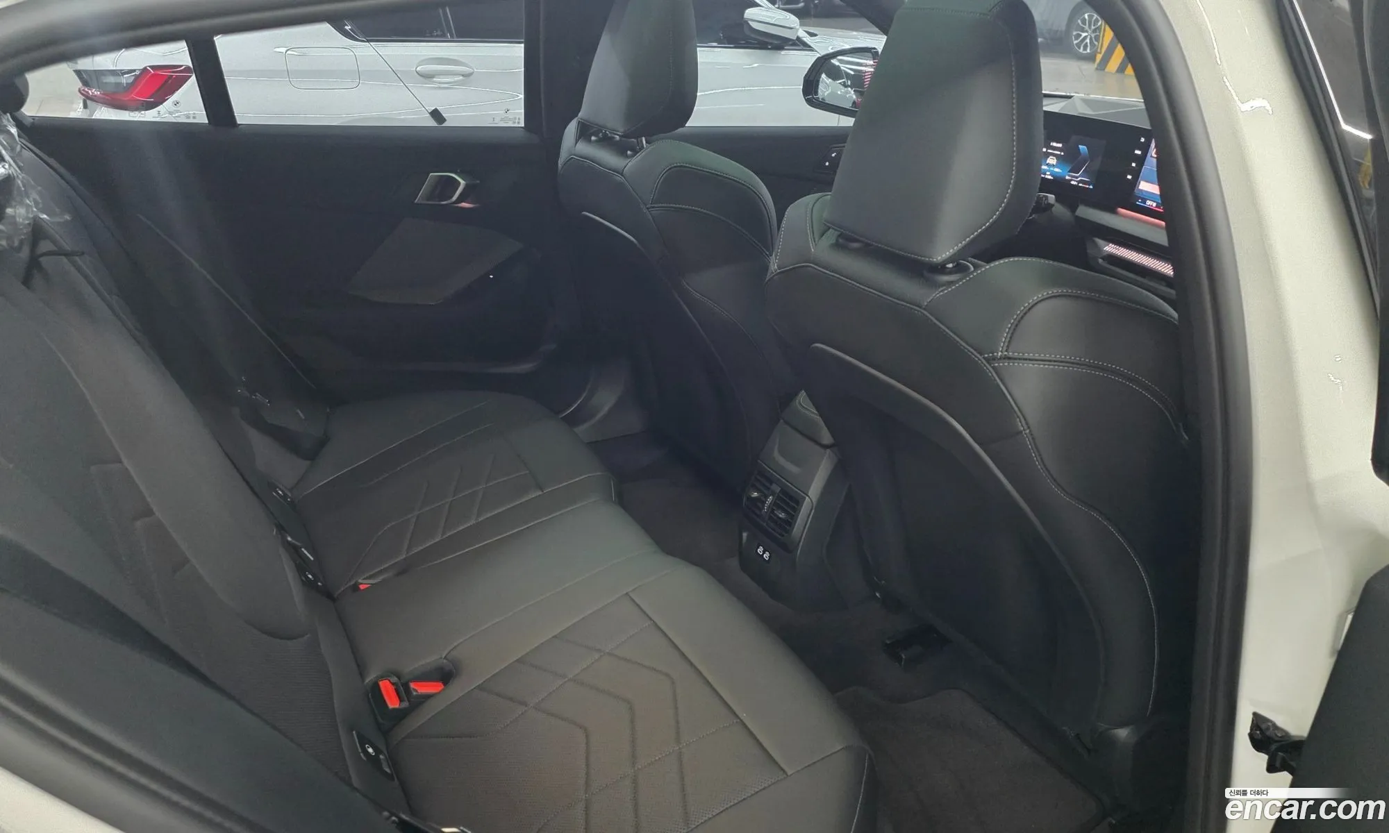 BMW 1 Series 2025 — 16