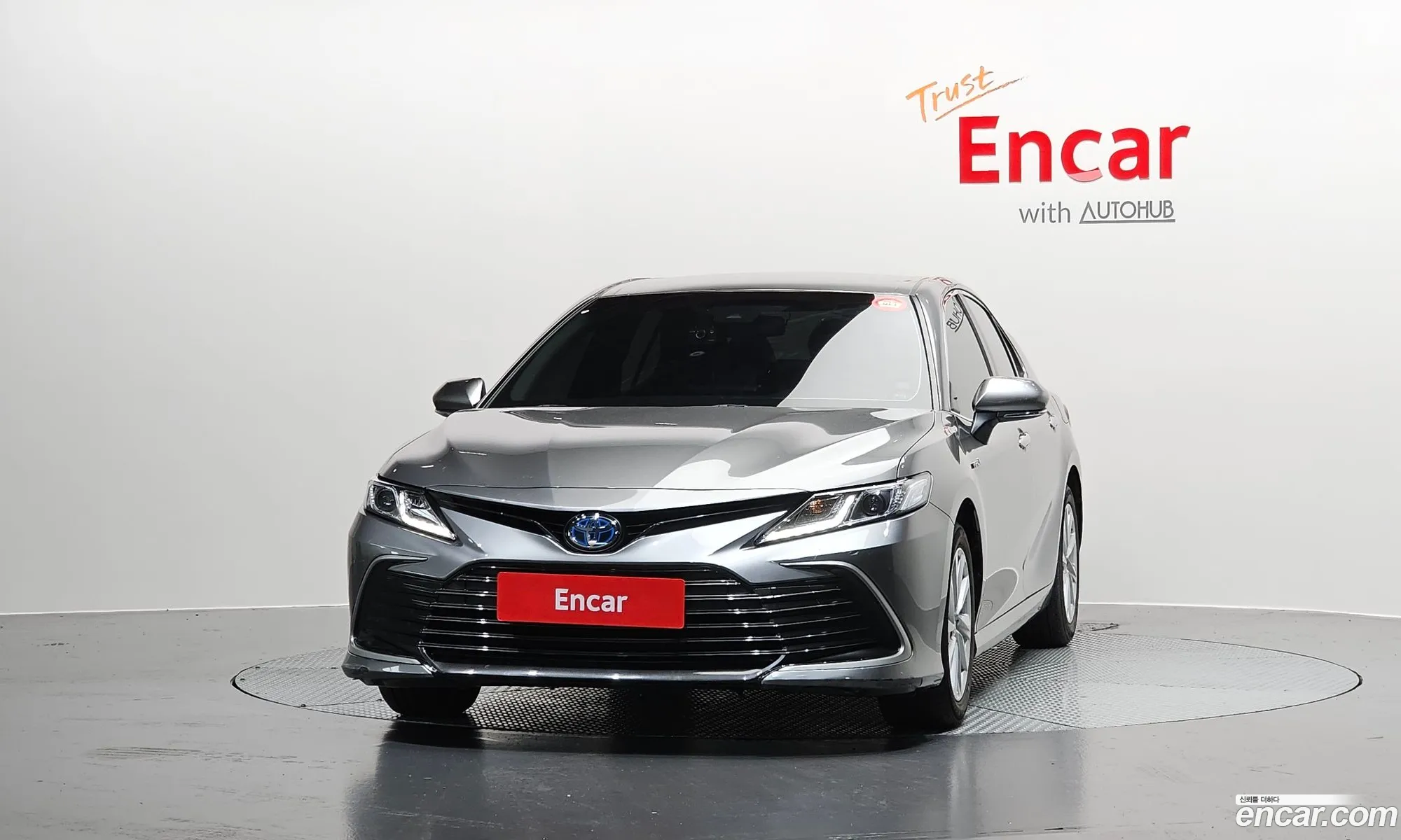 Toyota Camry 2023 — 2