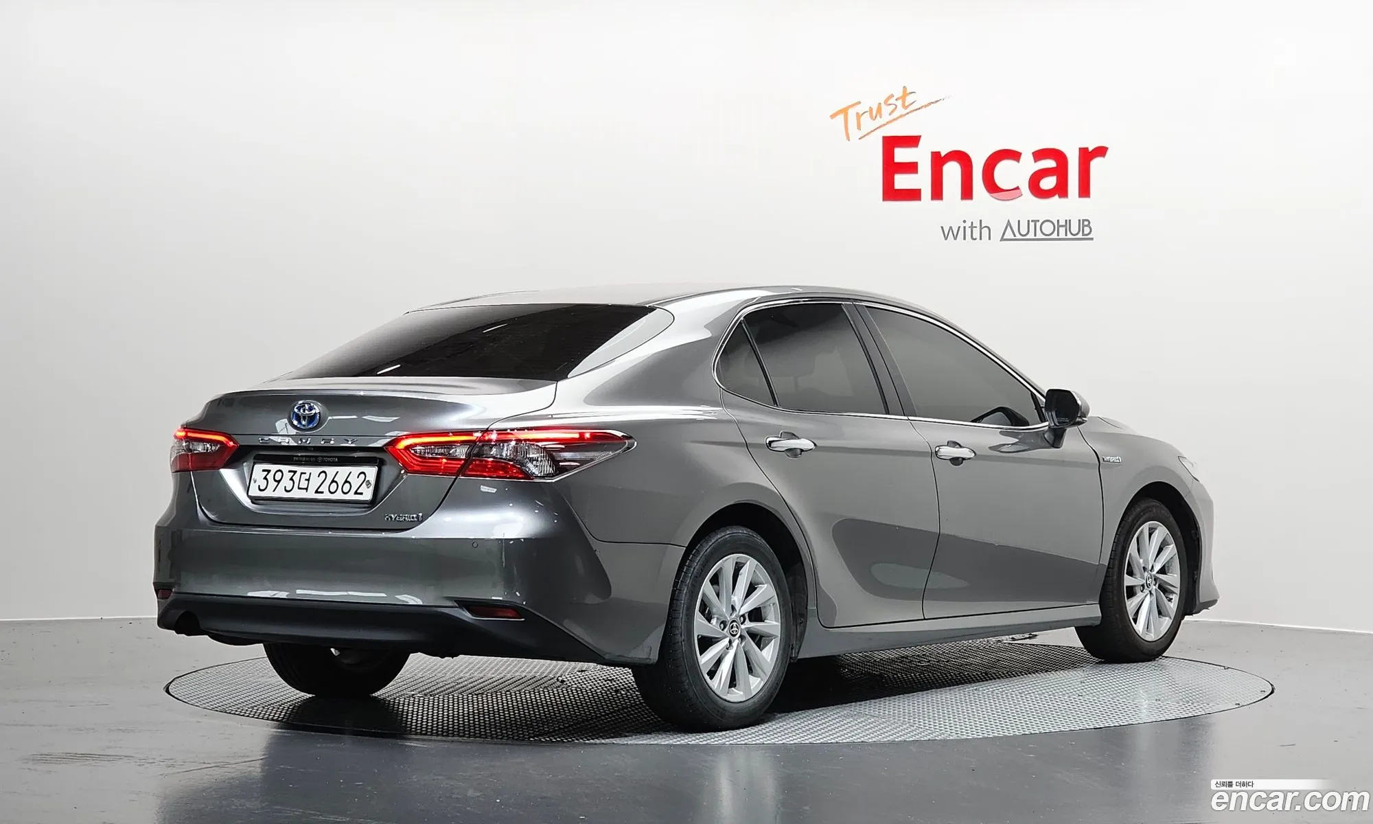 Toyota Camry 2023 — 19