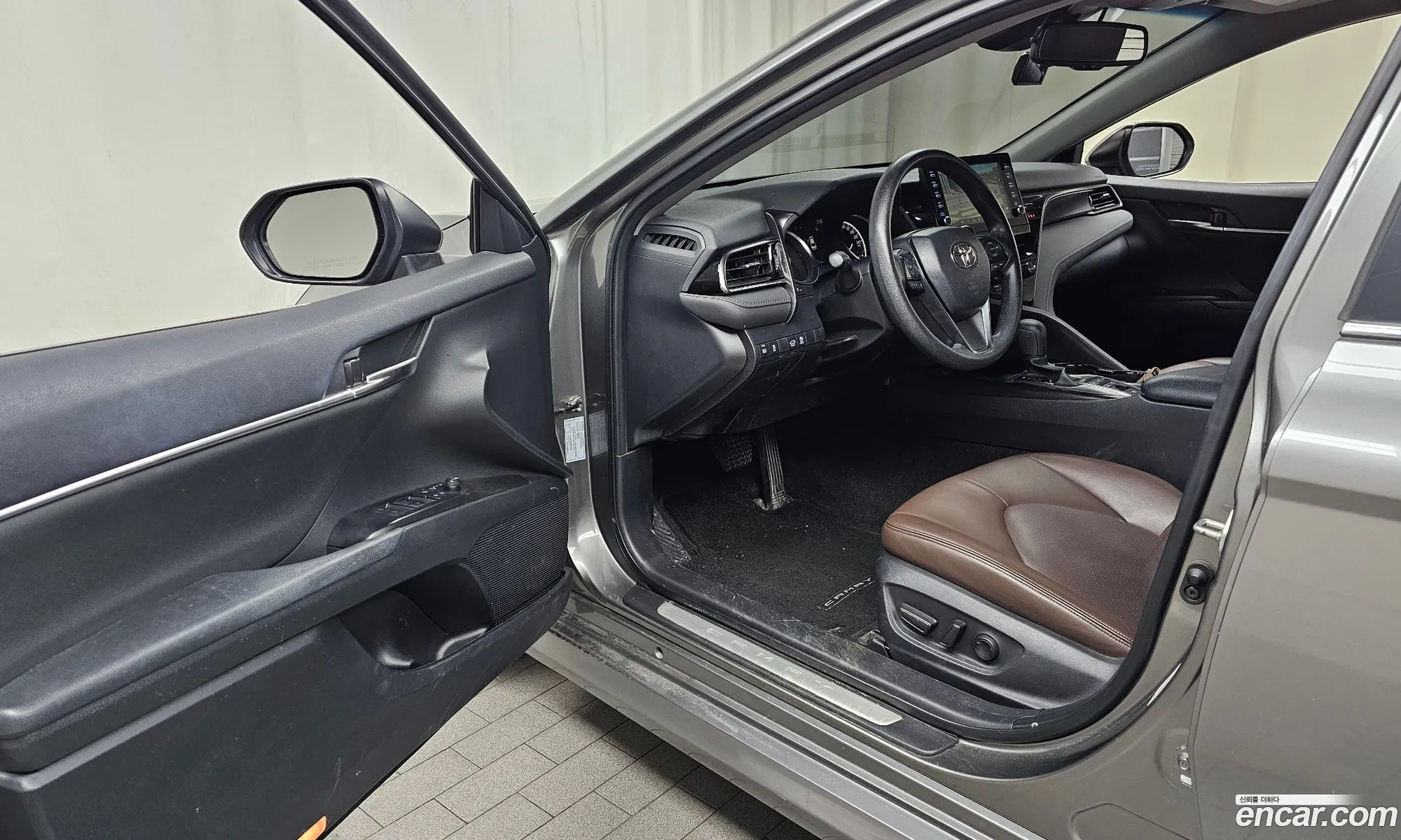Toyota Camry 2023 — 21