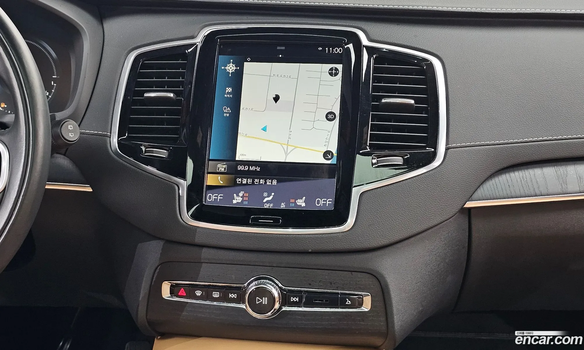 Volvo XC90 2021 — 27
