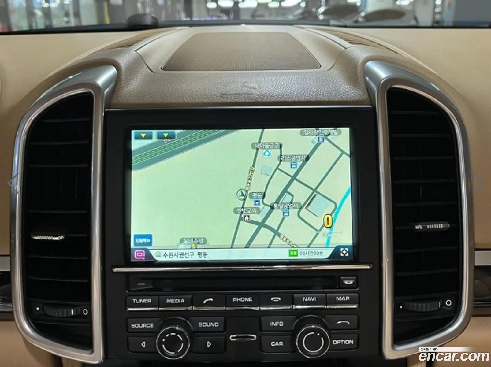 Porsche Cayenne 2015 — 18