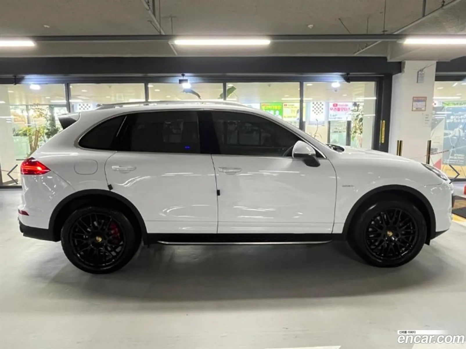 Porsche Cayenne 2015 — 16