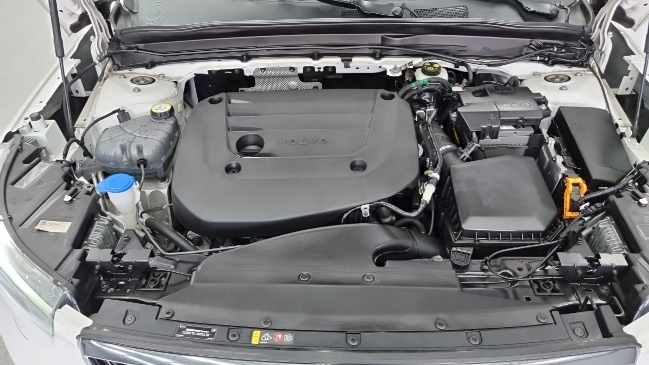 Volvo XC40 2021 — 3
