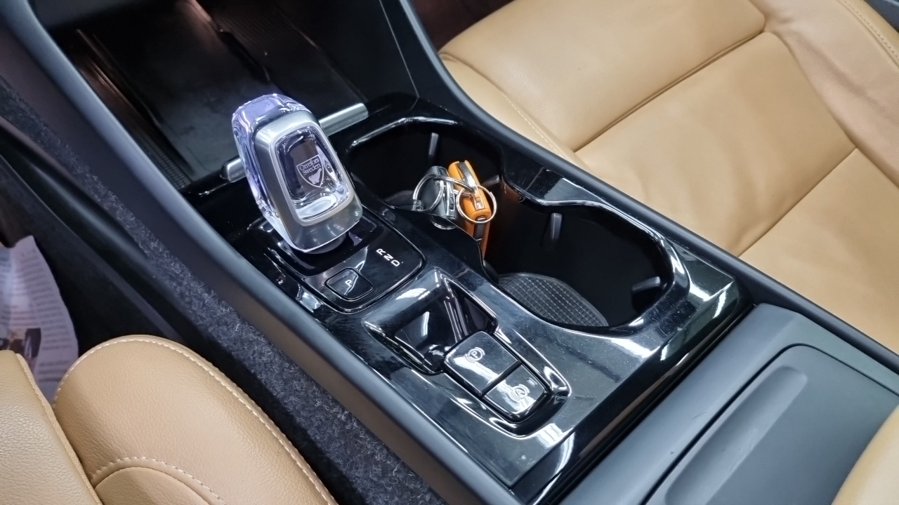 Volvo XC40 2021 — 14