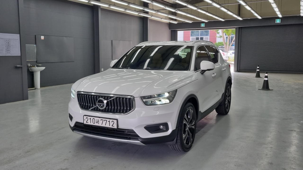Volvo XC40 2021 — 19