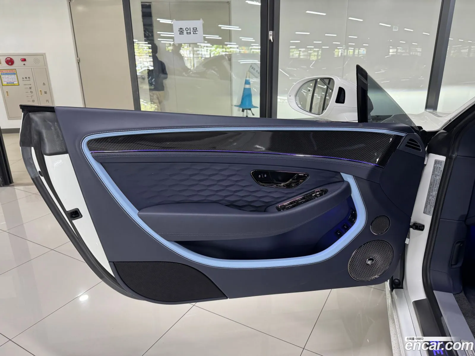 Bentley Continental GT 2025 — 15