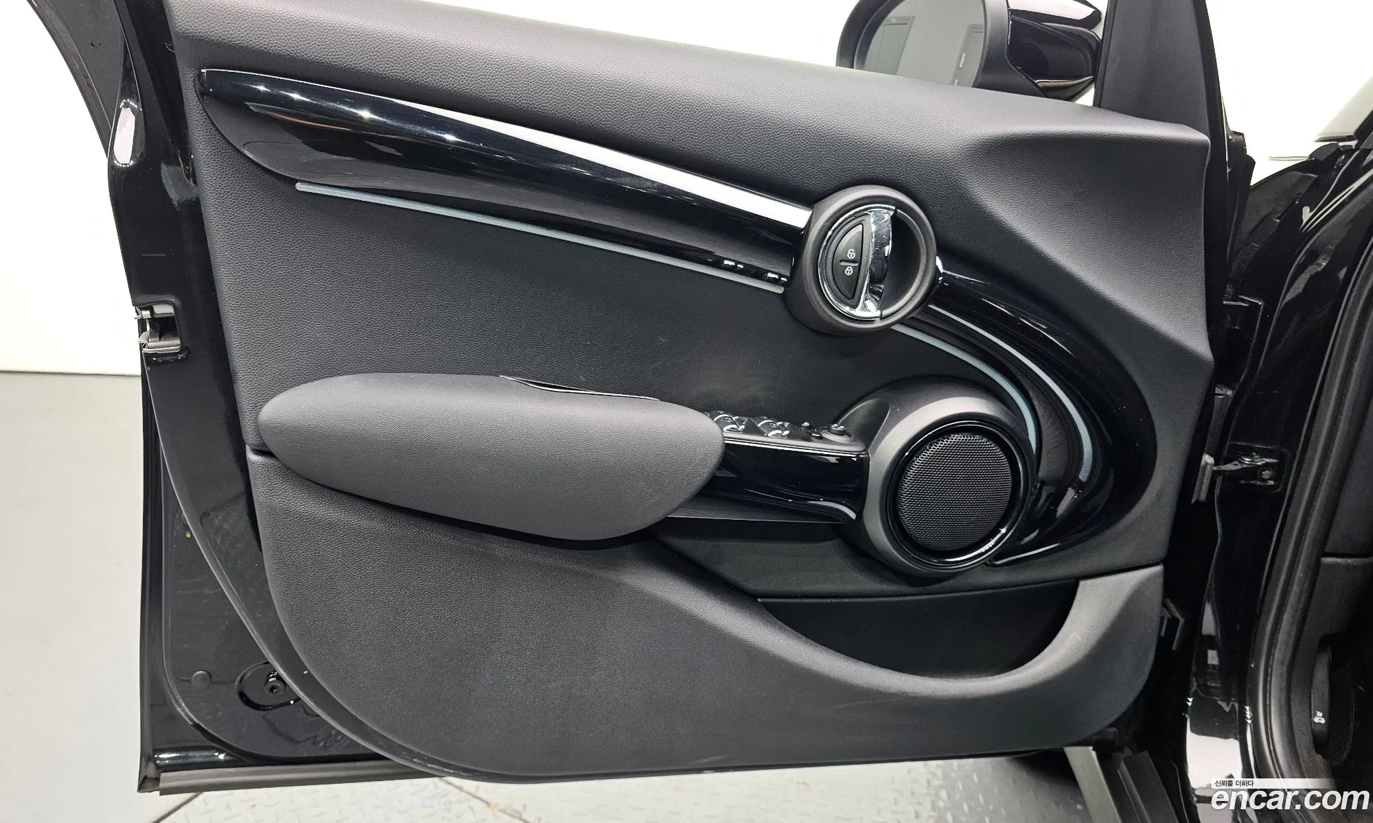 Mini Cooper 2023 — 4