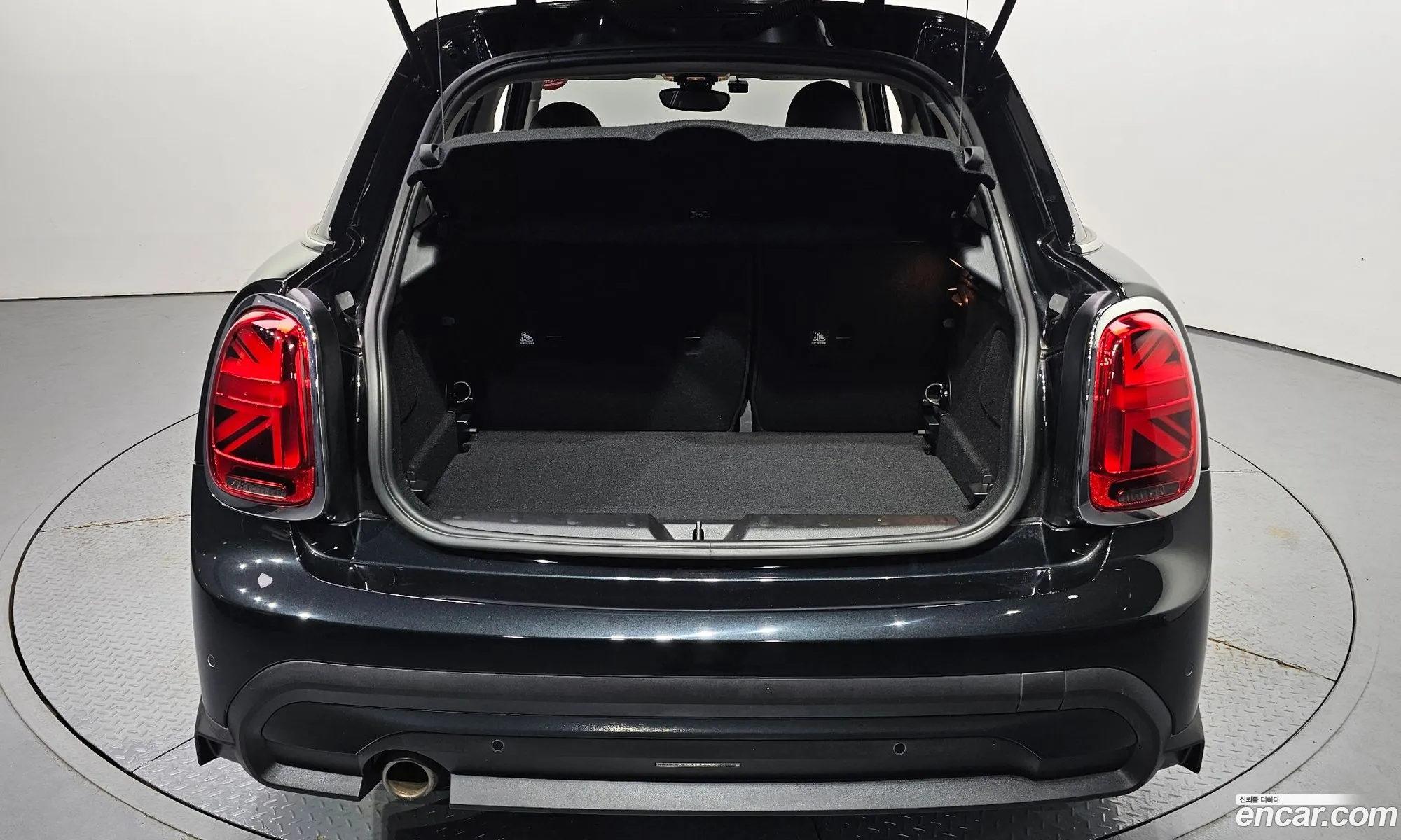 Mini Cooper 2023 — 19