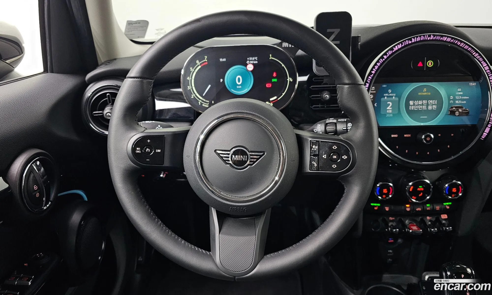 Mini Cooper 2023 — 6