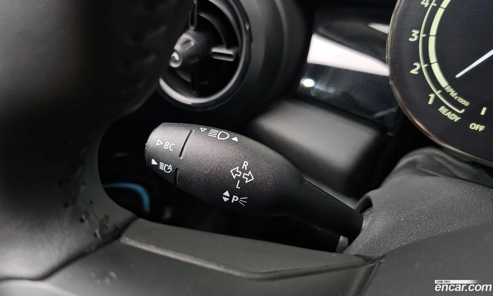 Mini Cooper 2023 — 5