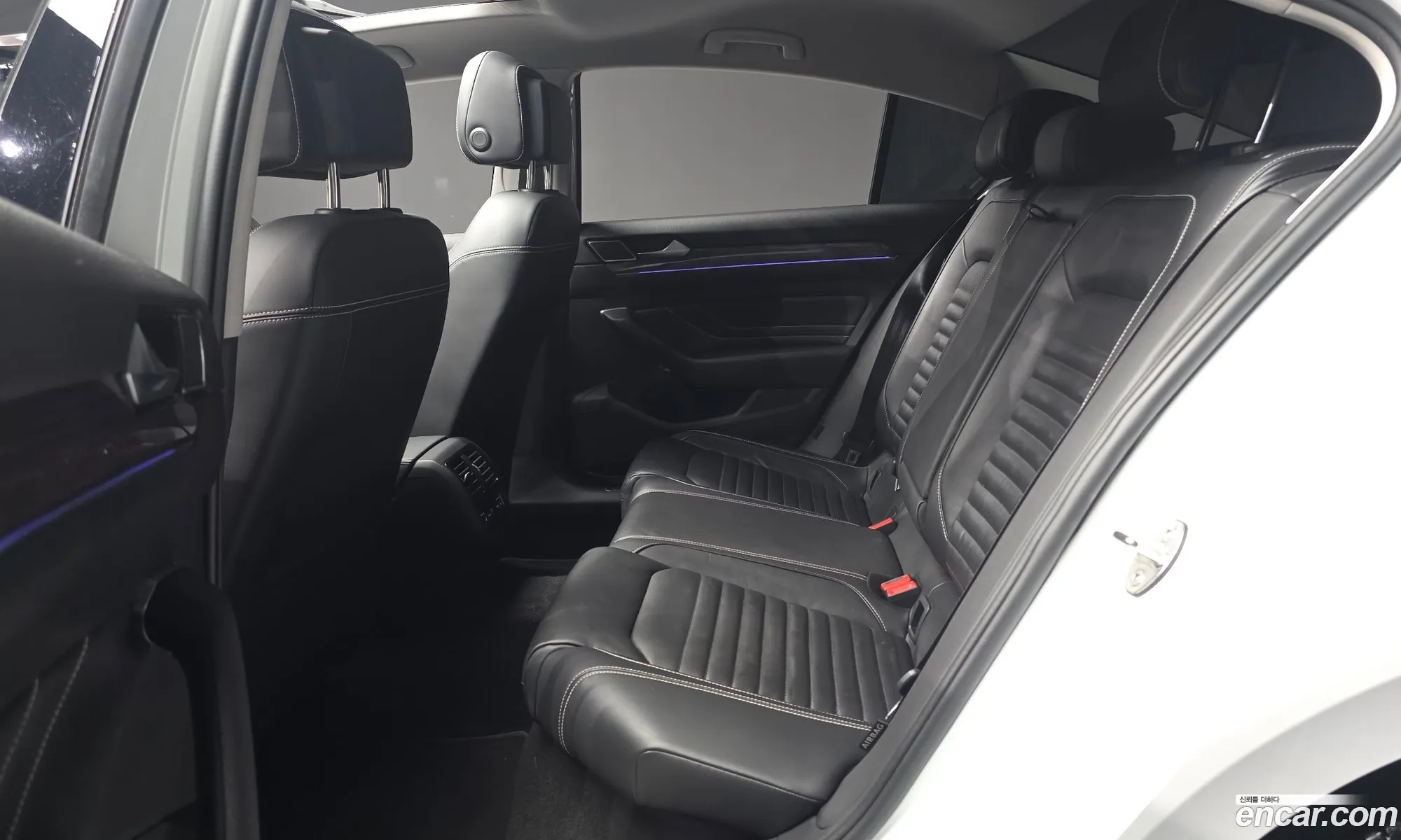 Volkswagen Passat GT 2021 — 24