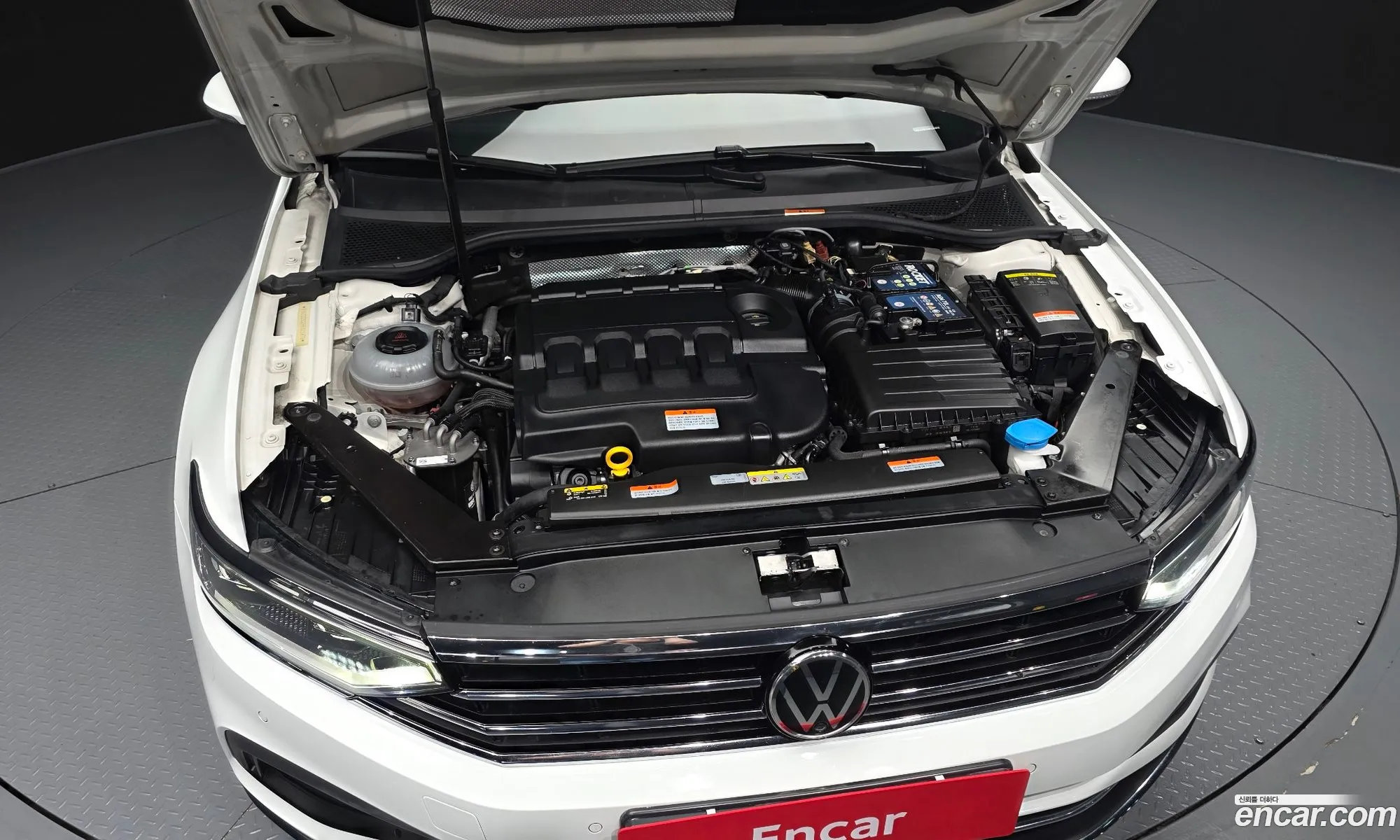 Volkswagen Passat GT 2021 — 18
