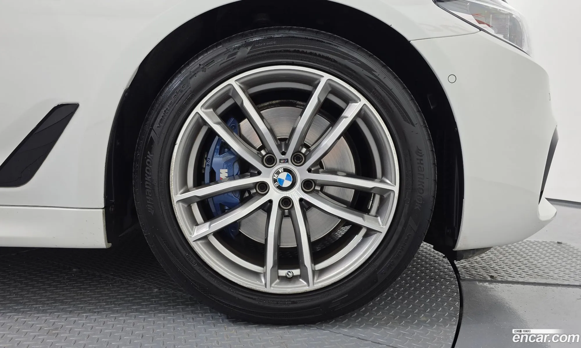 BMW 5 Series 2017 WBAJD310XHWA90369 — 17