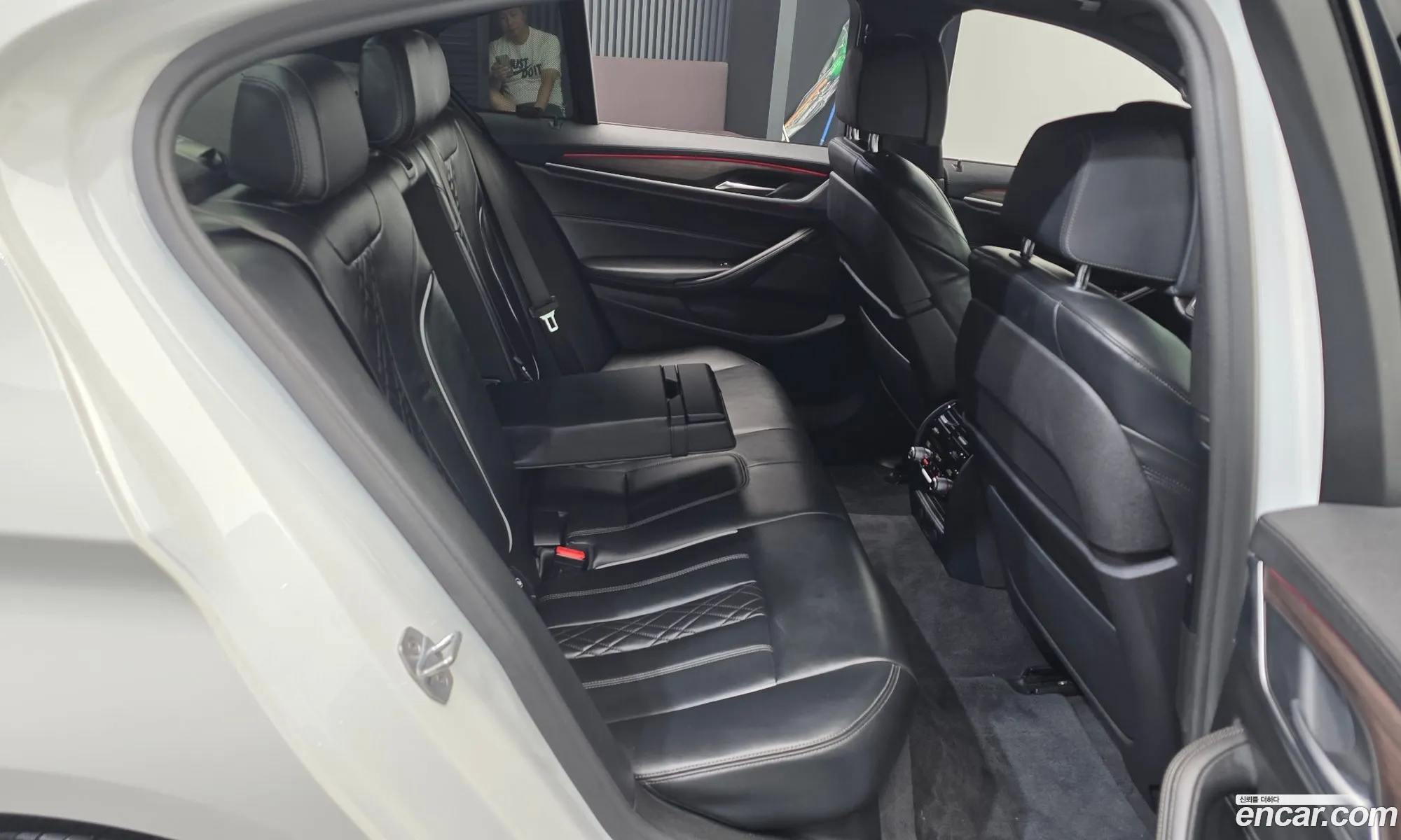 BMW 5 Series 2017 WBAJD310XHWA90369 — 29