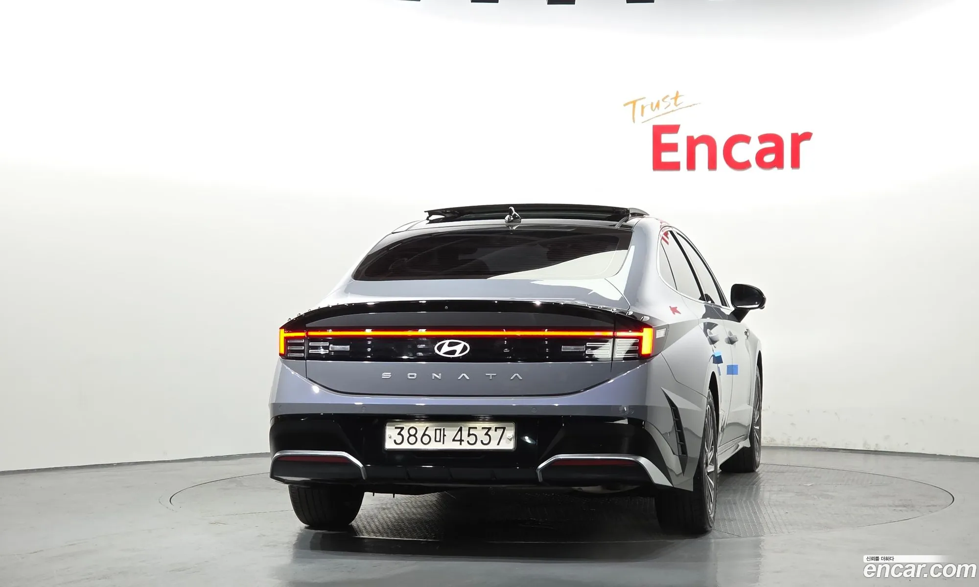 Hyundai Sonata the Edge Hybrid 2024 — 3