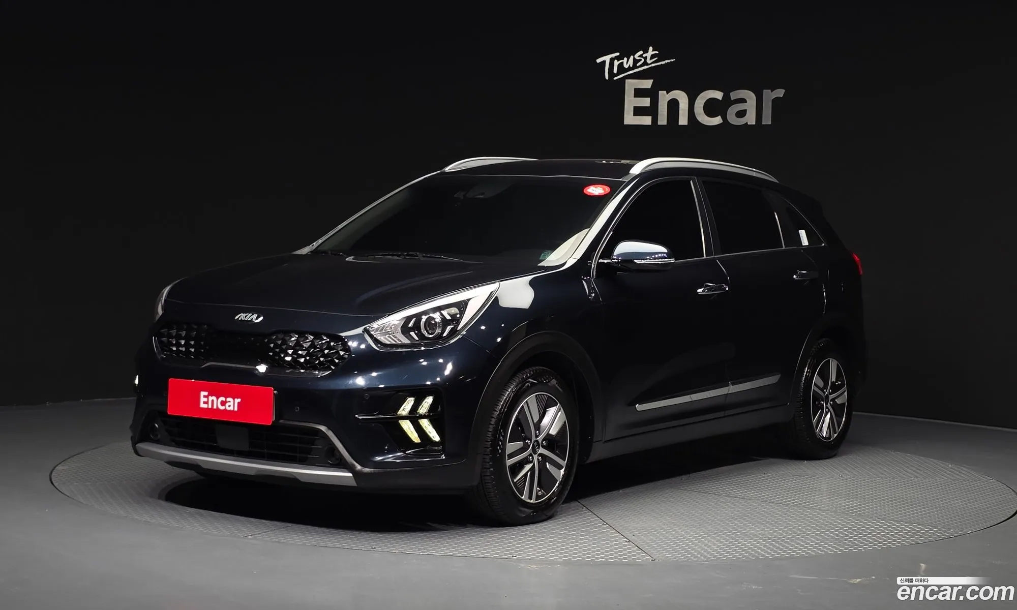 Kia Niro 2019 KNACB81CGLA338674 — 4