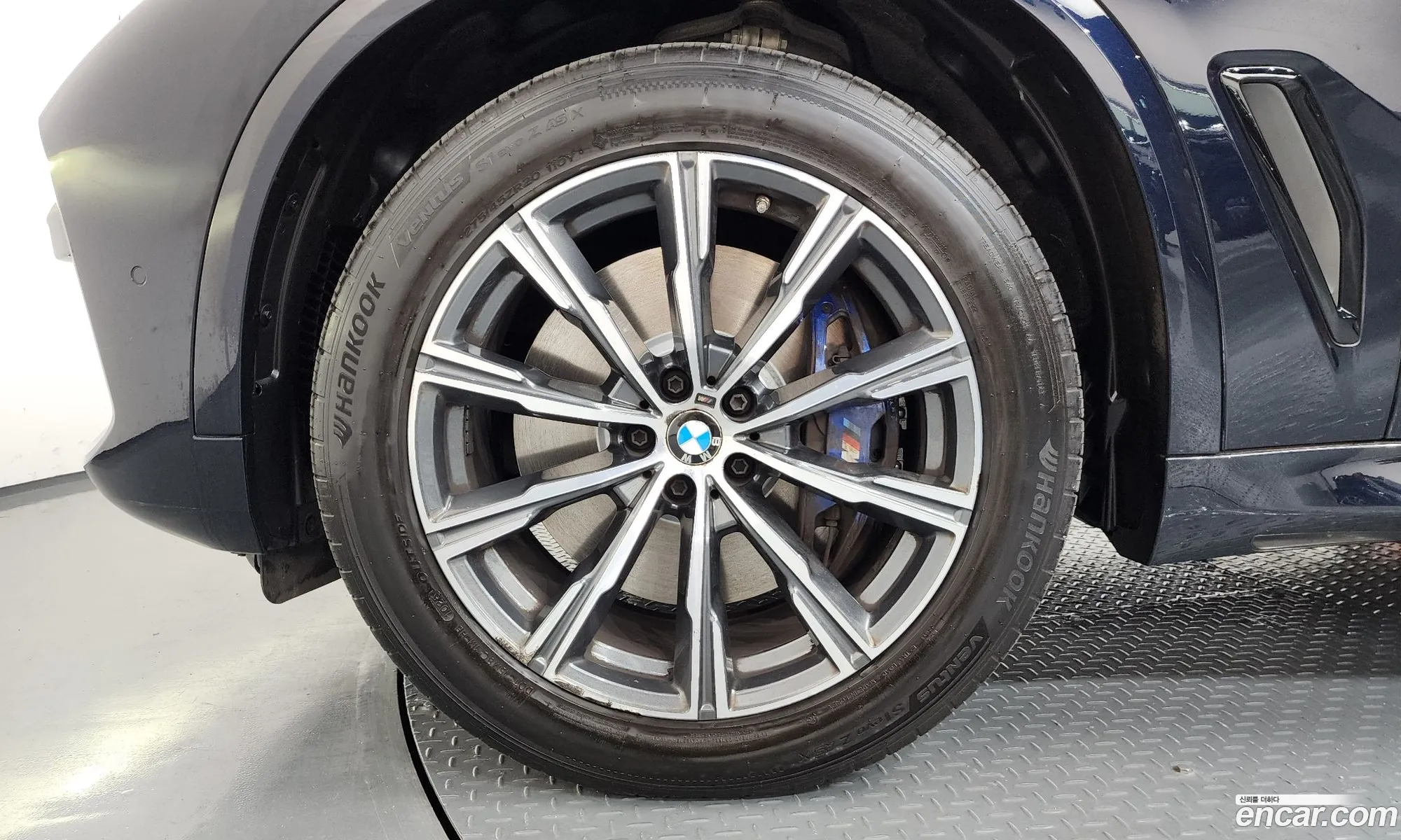 BMW X5 2020 — 35