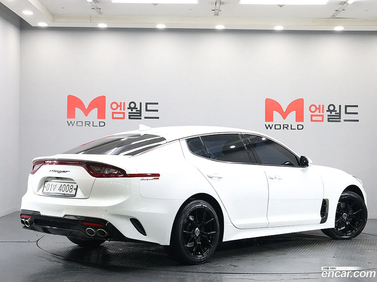Kia Stinger 2017 — 2