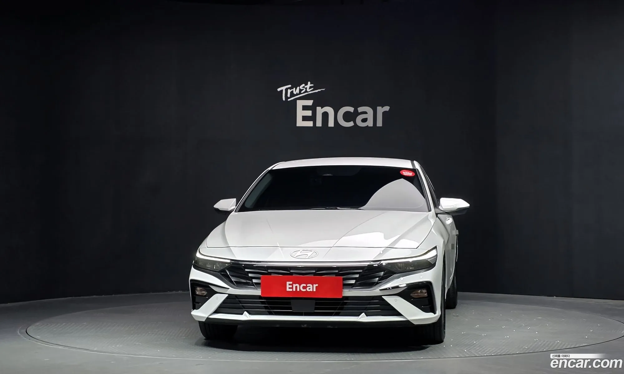 Hyundai Elantra 2025 — 3