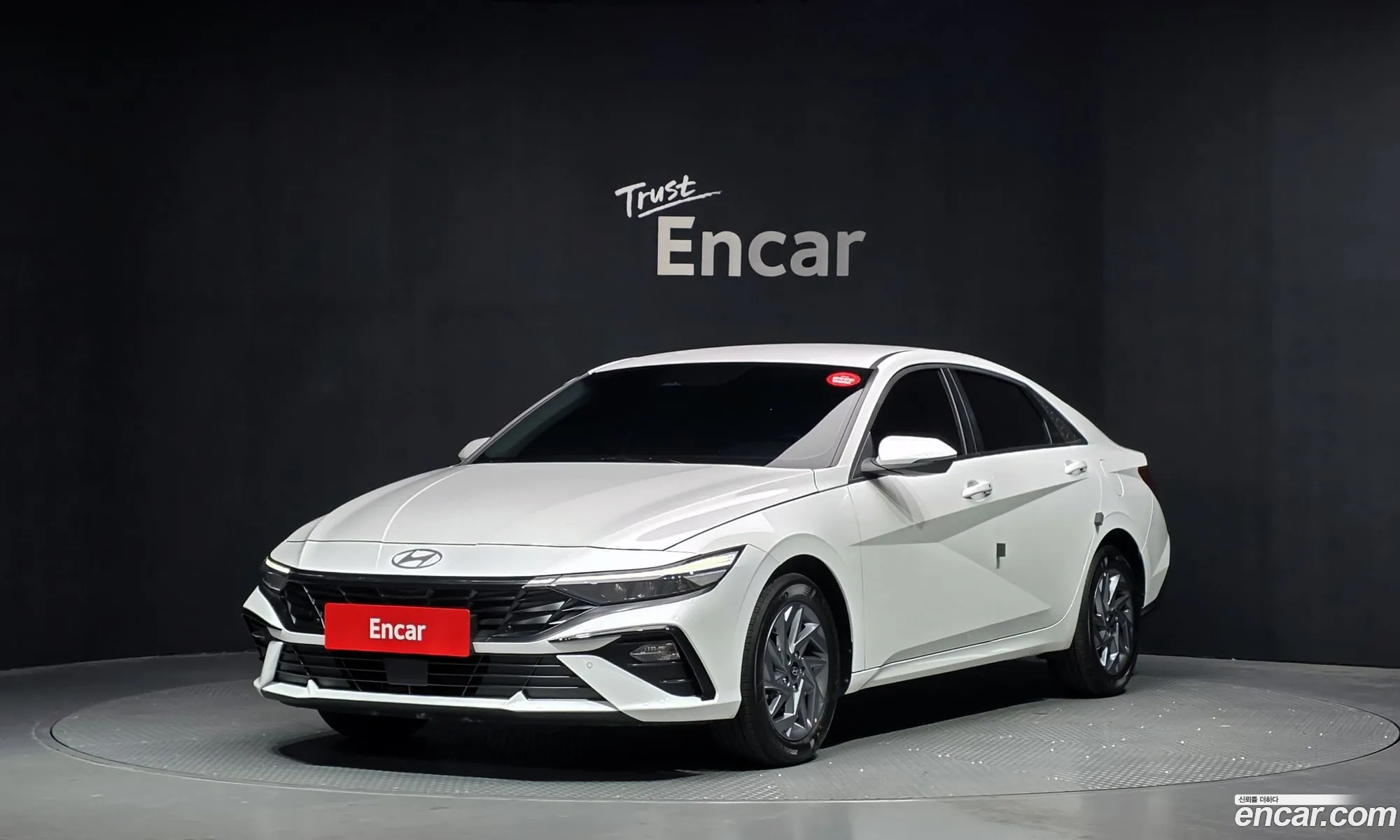 Hyundai Elantra 2025 — 2