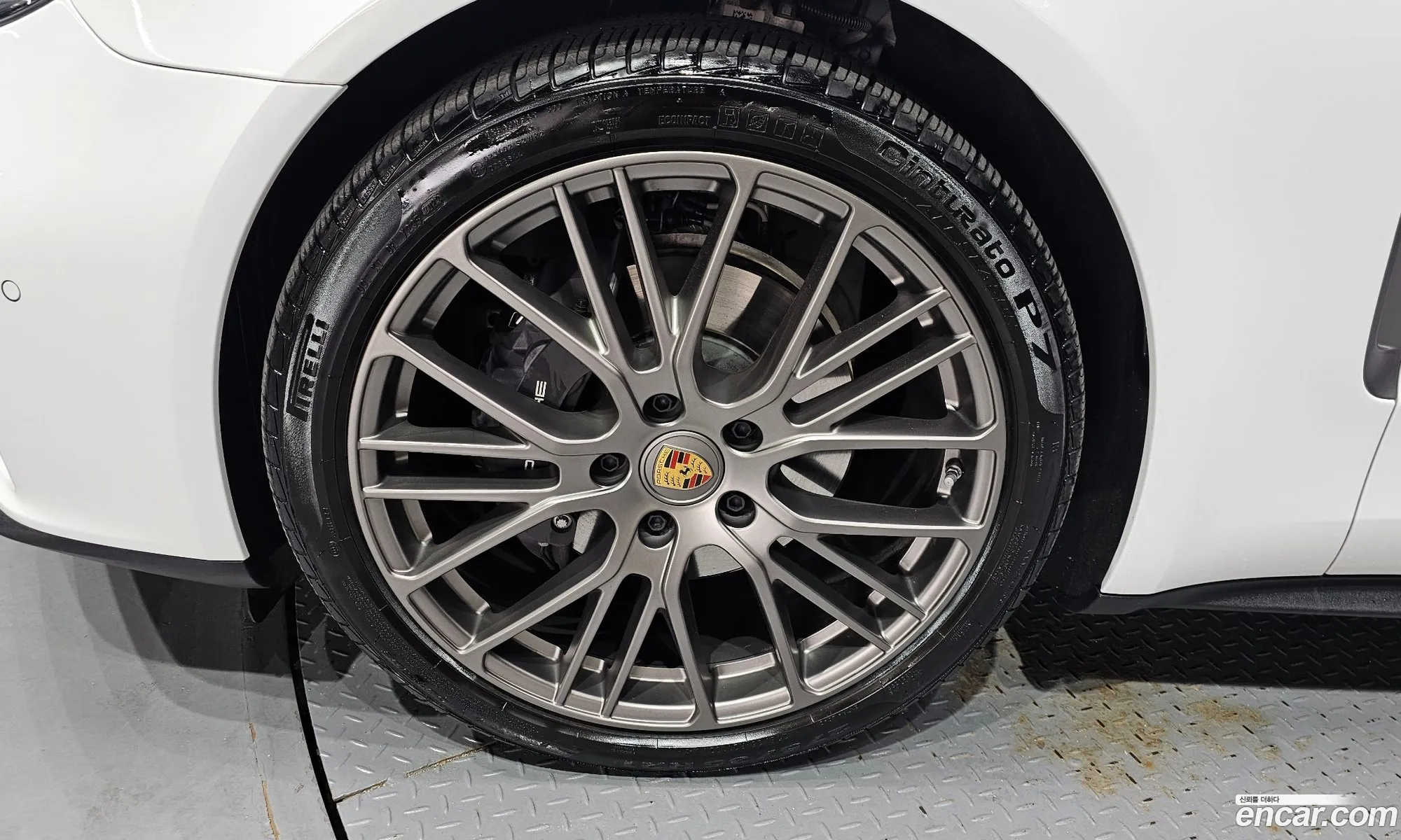 Porsche Panamera 2023 — 28