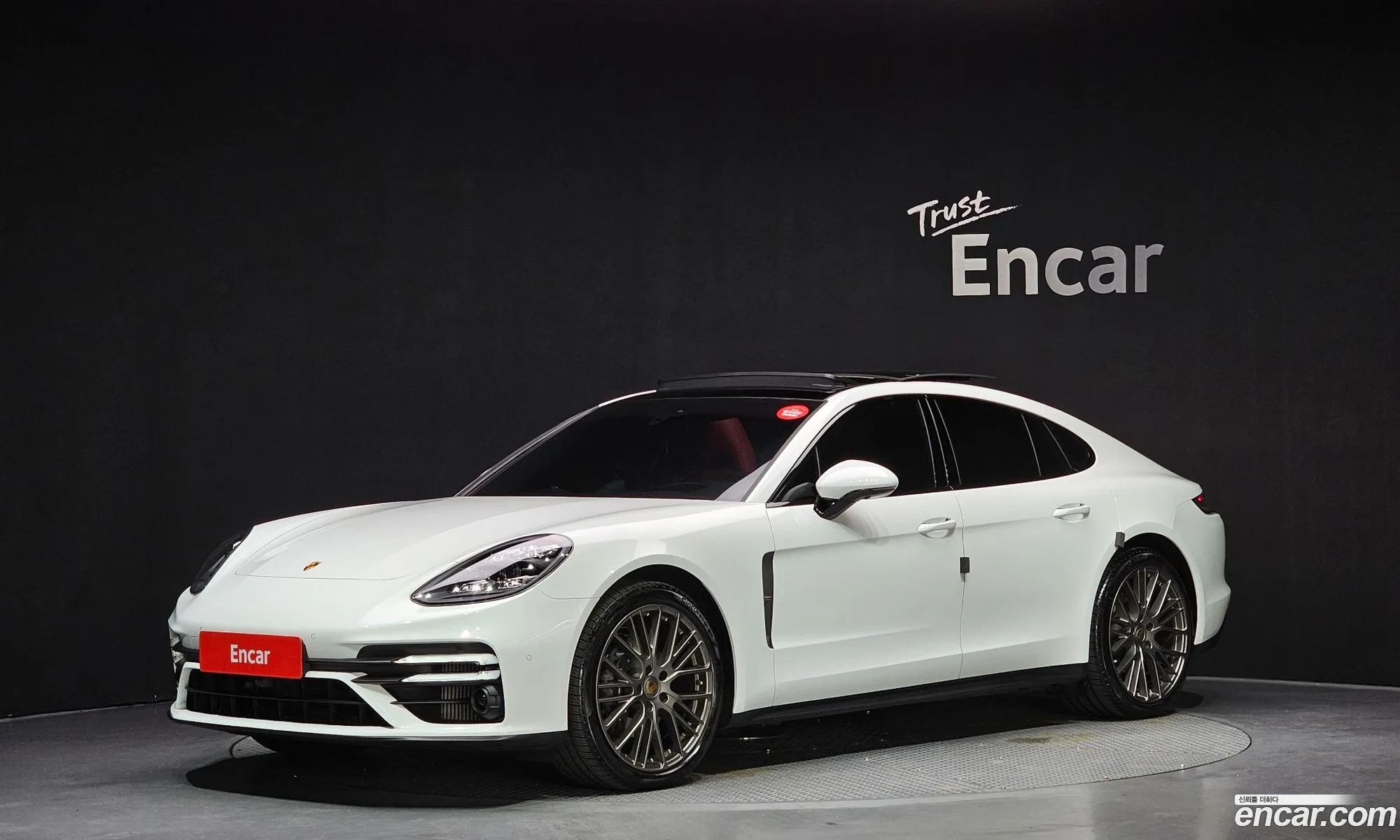 Porsche Panamera 2023 — 26