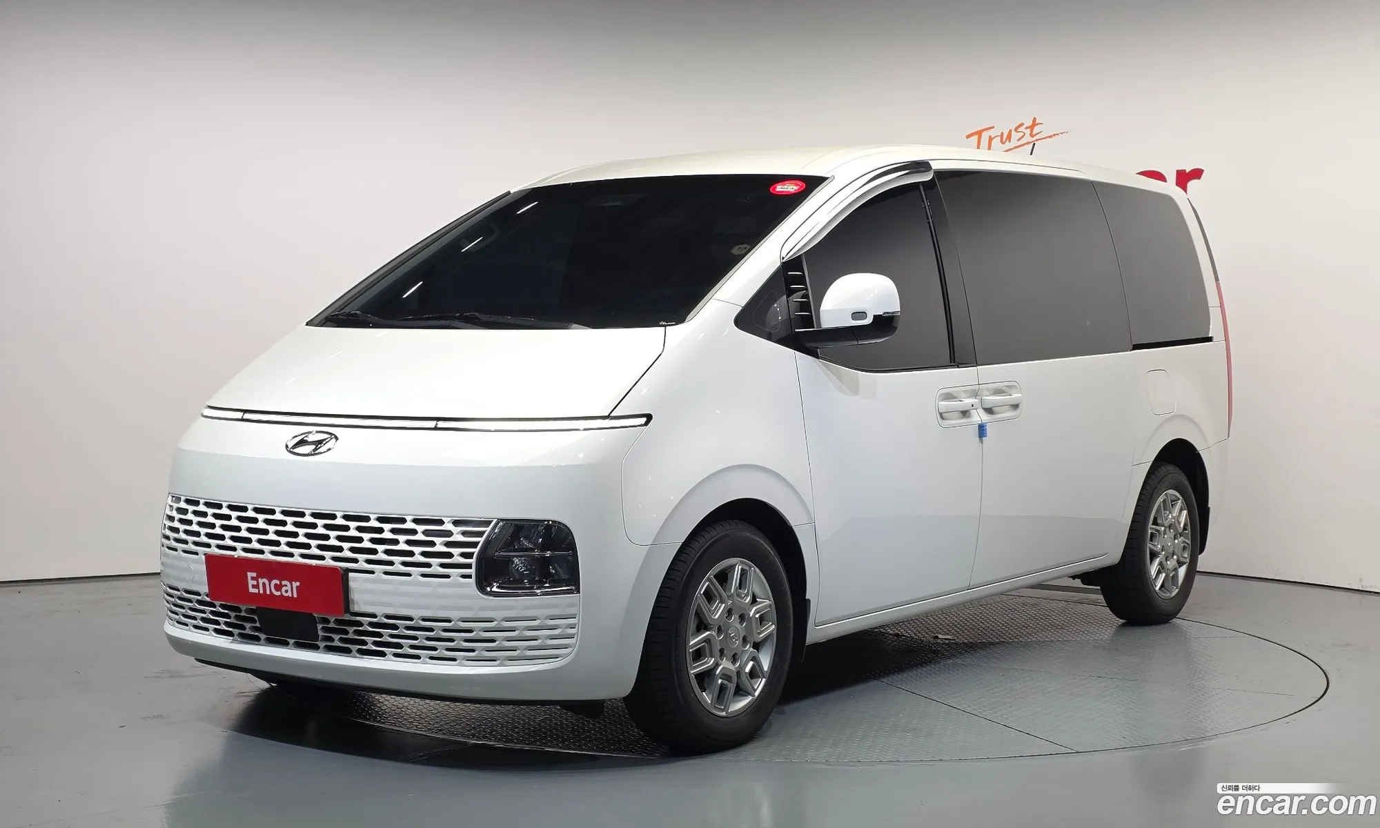 Hyundai Staria 2024 KMFYDX71BRU179060 — 3