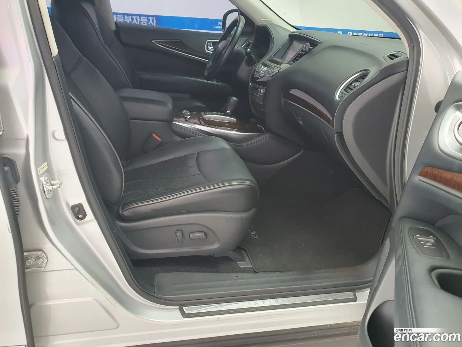 Infiniti JX35 2013 — 6